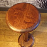 Turned wood presentation column