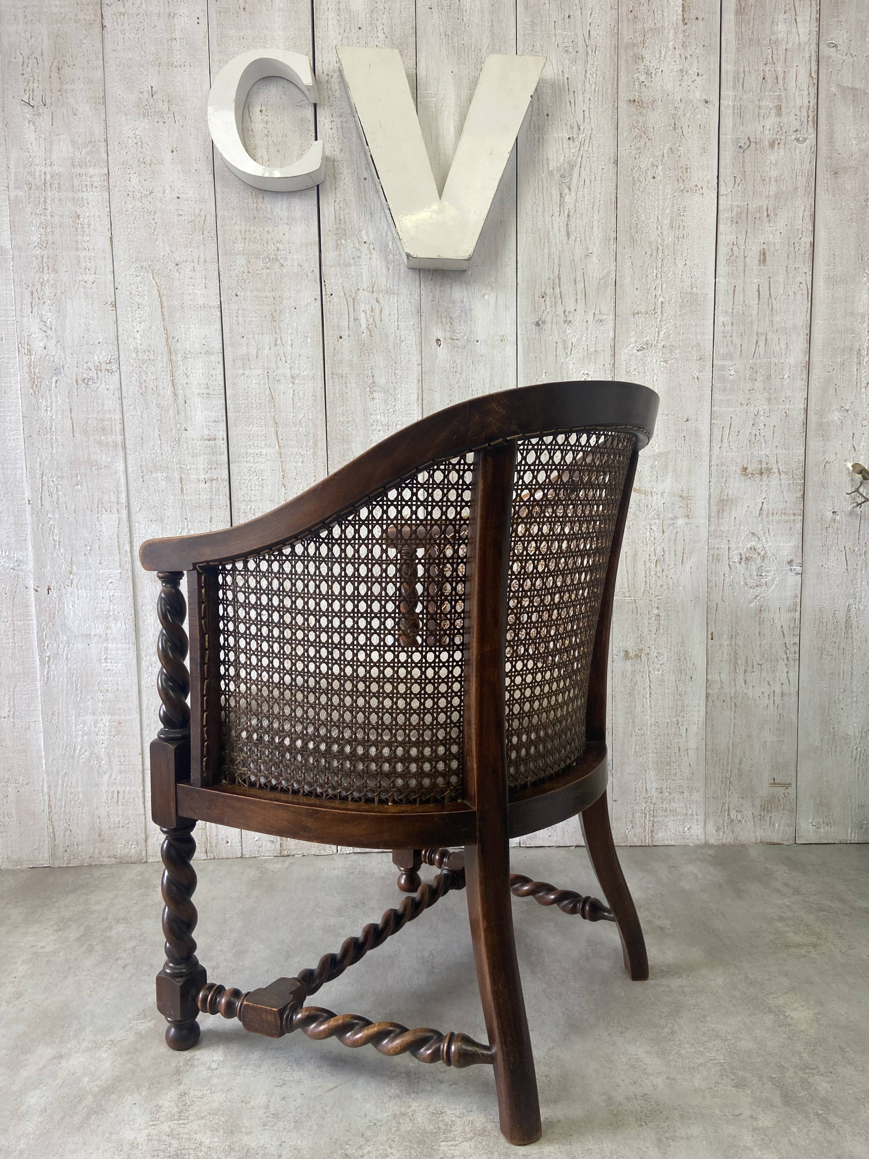 Fauteuil cannage ancien
