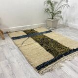 Handmade wool Berber rug 147 X 113 CM