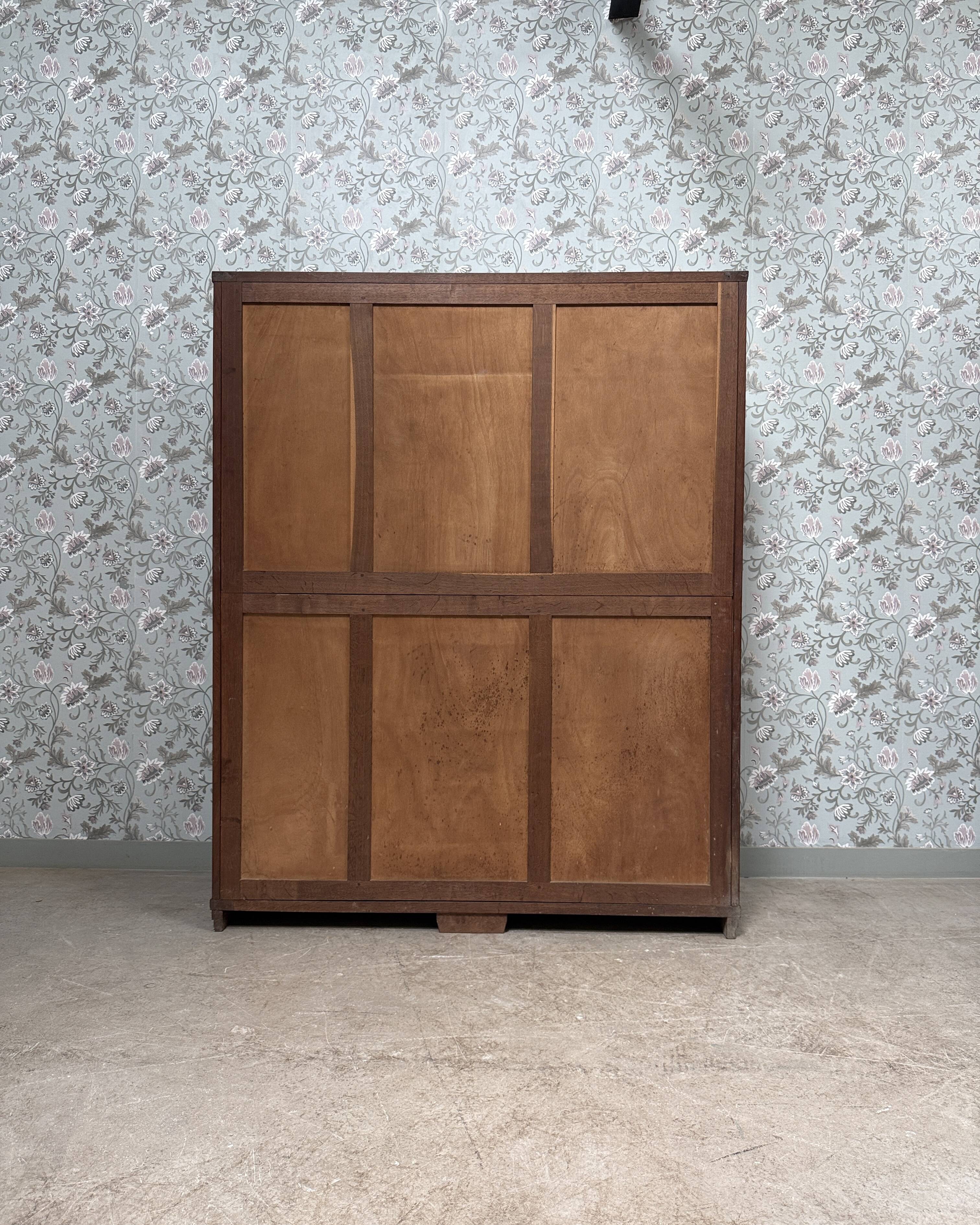 Large Parisian wardrobe with sliding doors