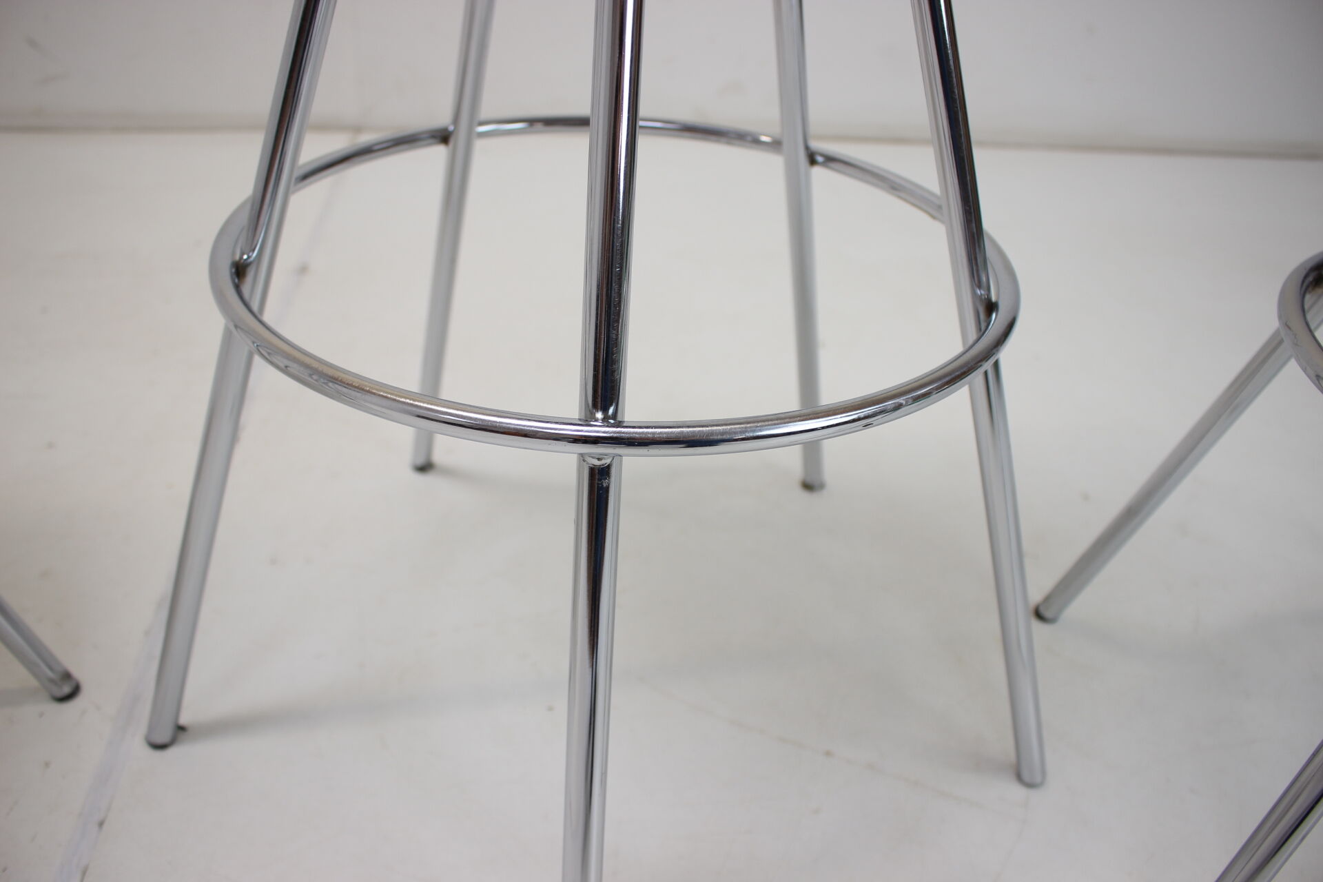 Set of Four Beech Jamaica Bar Stools by Pepe Cortés, 1990s