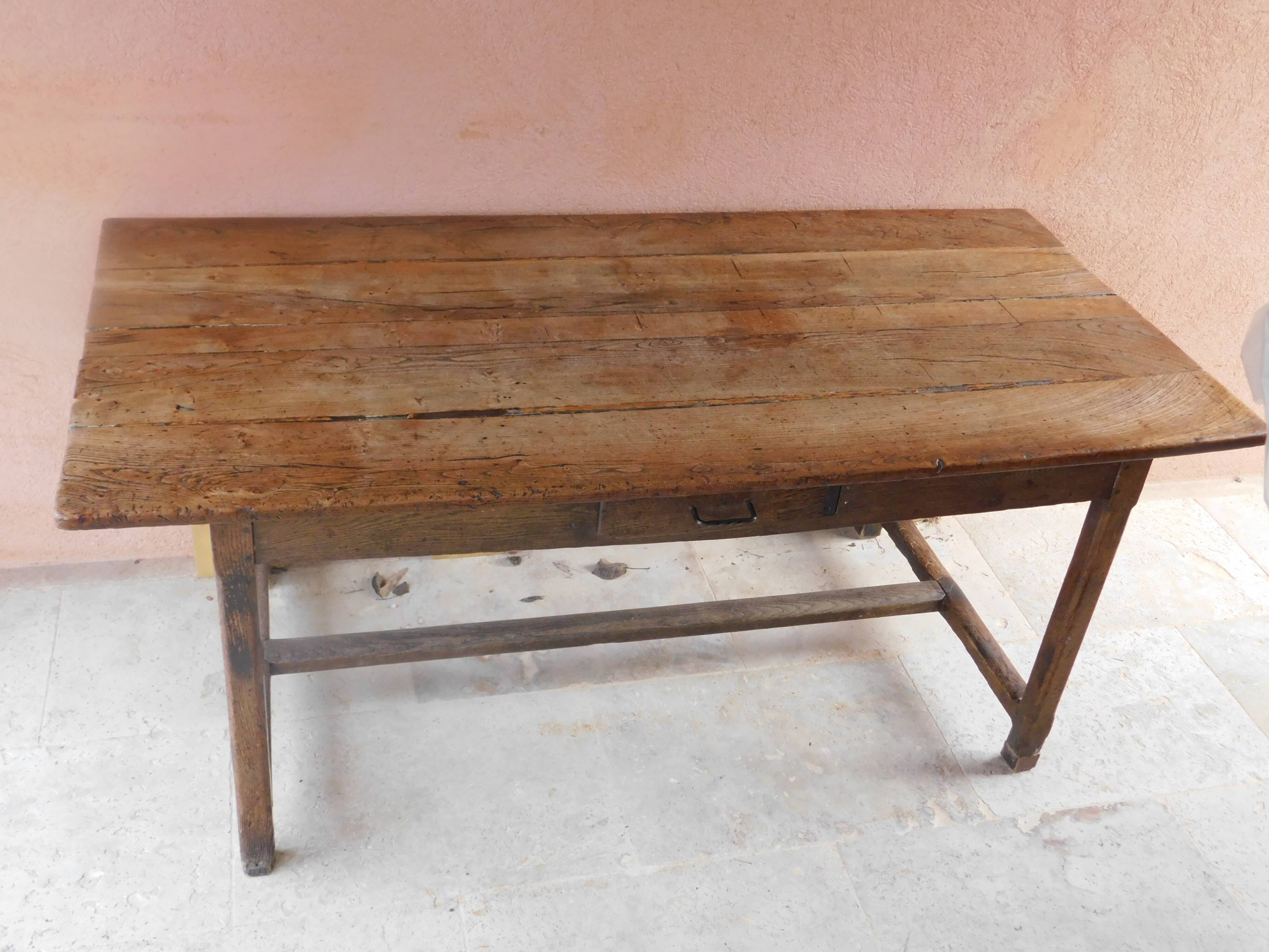 Farm table