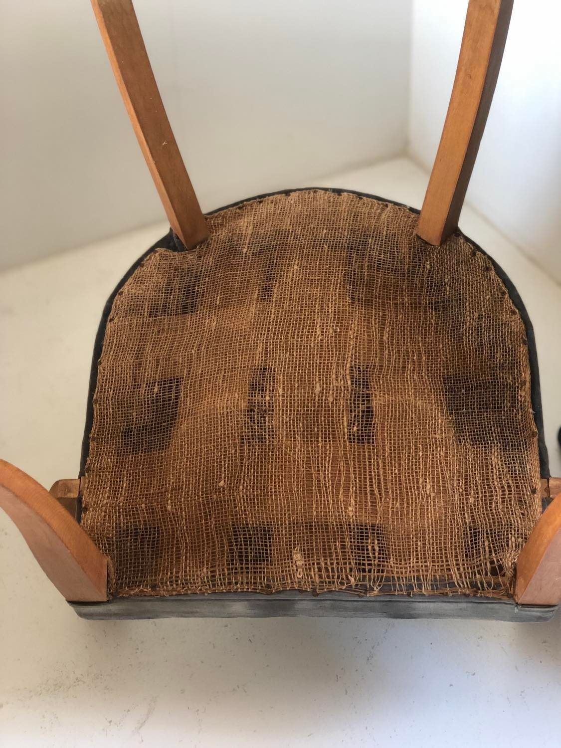 Armchair bridge mustache in blue gray velvet