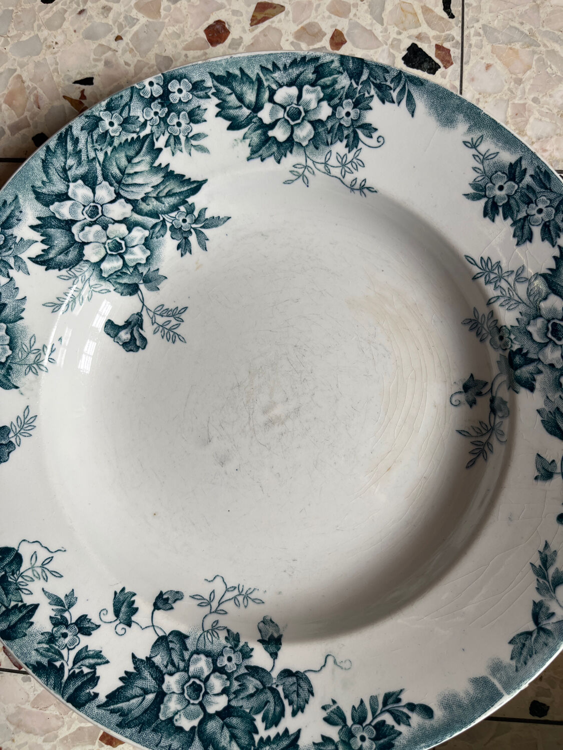 3 deep plates Terre de Fer