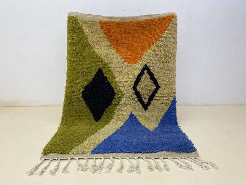 Traditional hand-woven Beni Ouraine rug, size 150 x 250 cm
