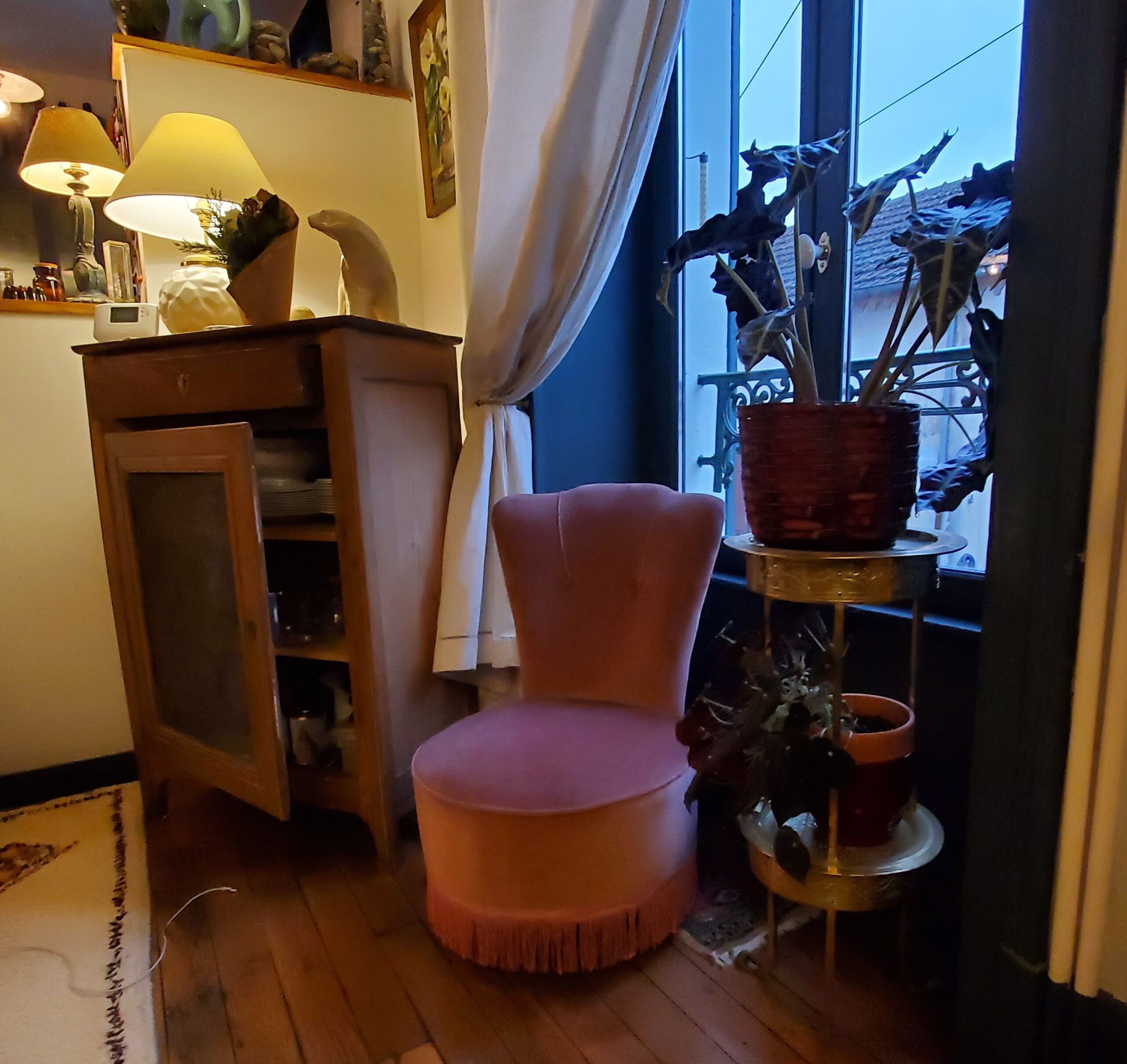 Powder pink velvet low chair