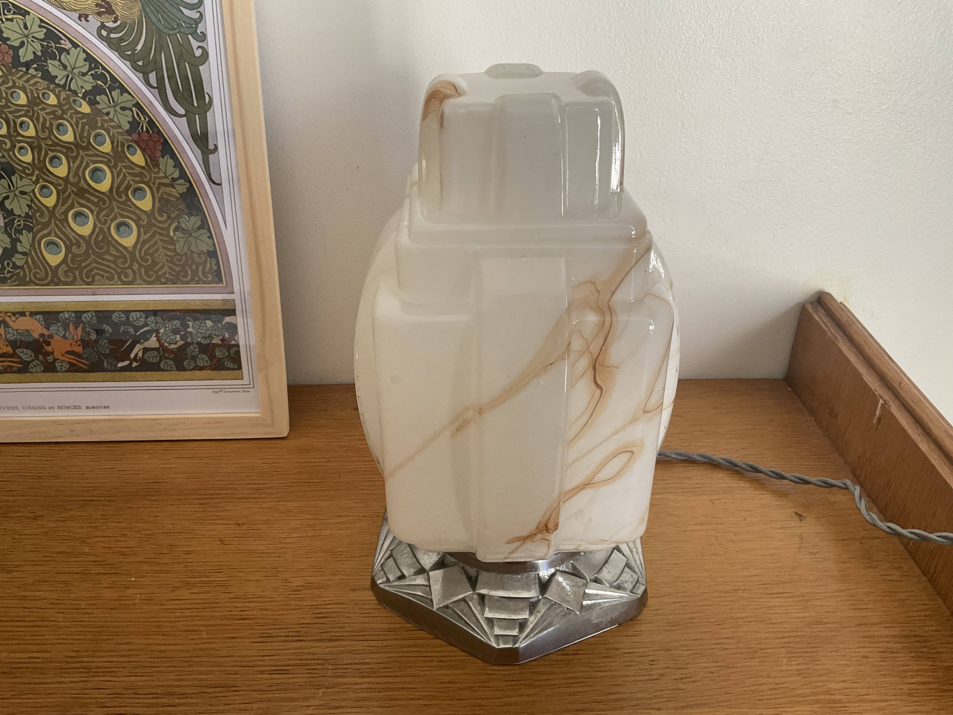 Art Deco skyscraper lamp