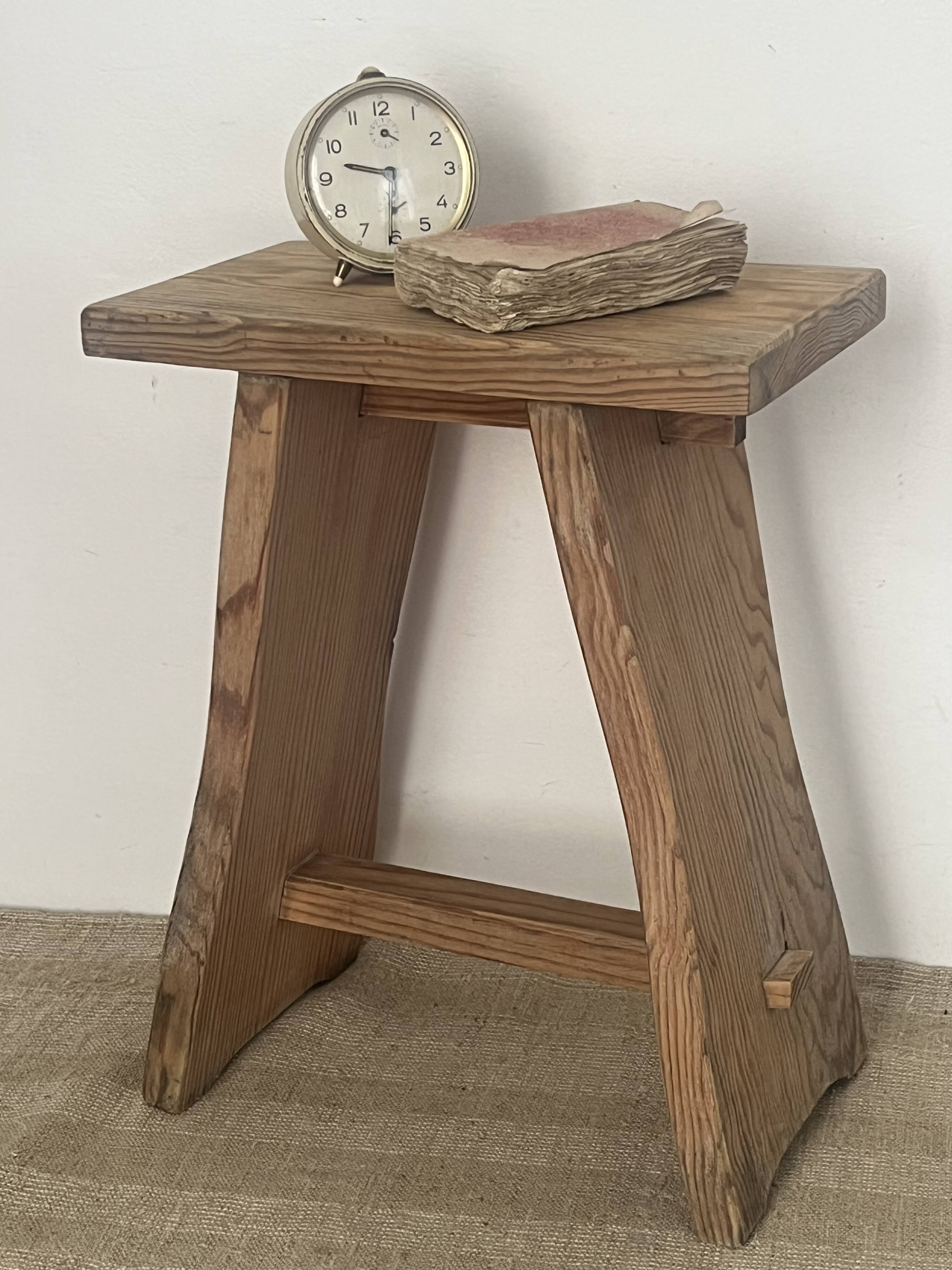 Small stool, country spirit