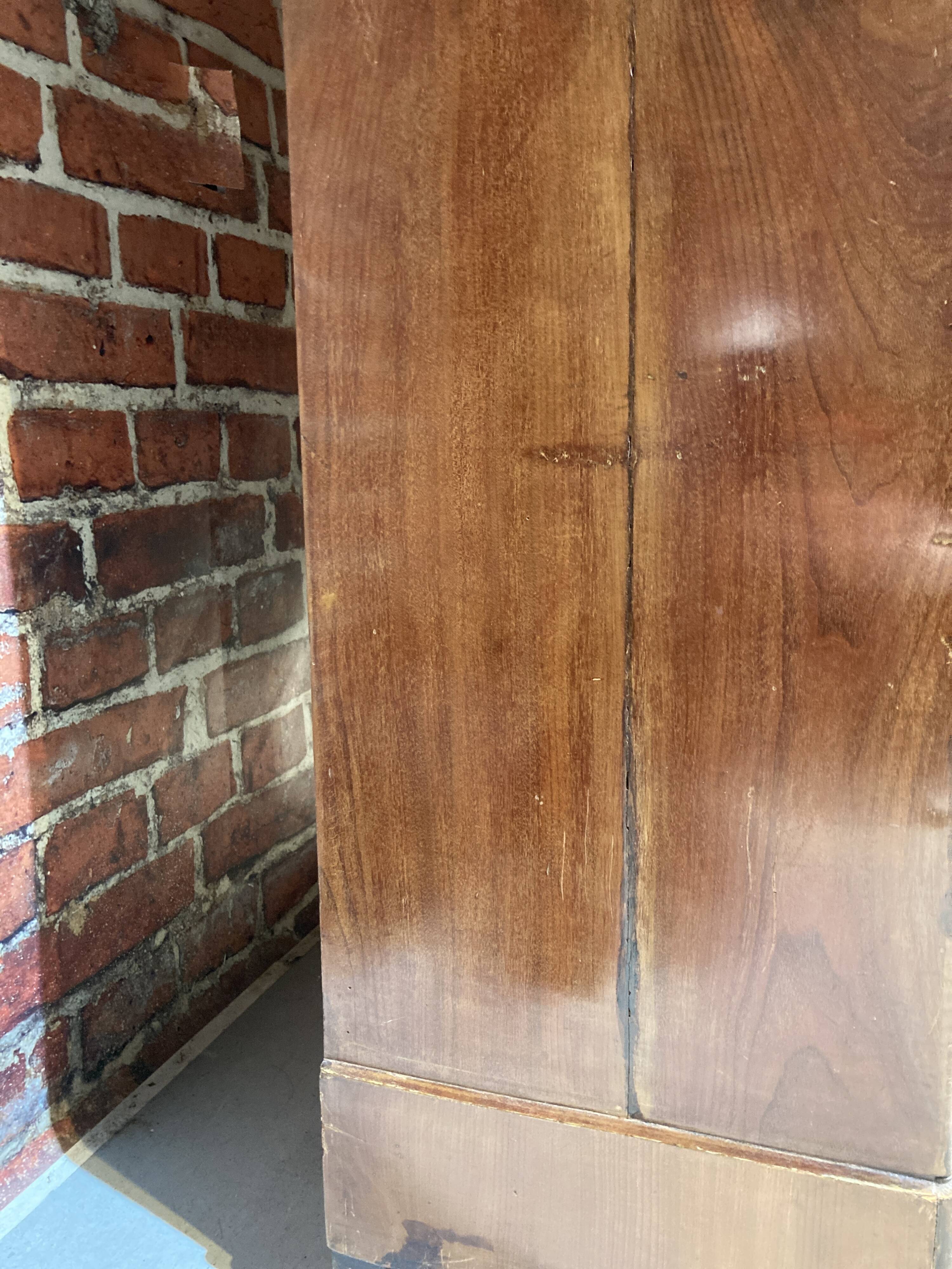 Mahogany wood cabinet