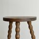 Tabouret tripode ancien en bois torsadé