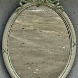 miroir ovale en bois peint style Louis XVI