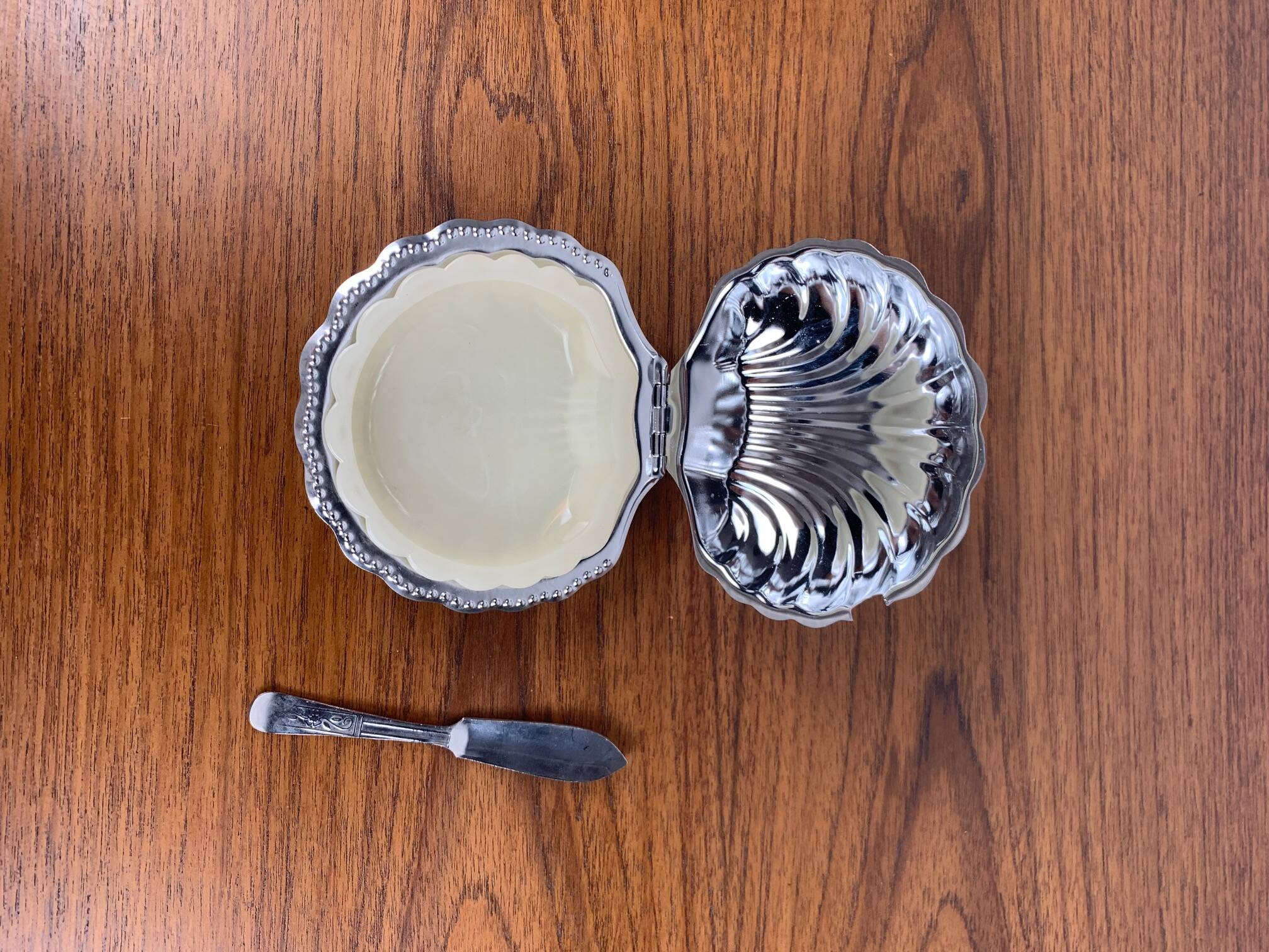 Shell butter dish with vintage knife, silver metal and white insert