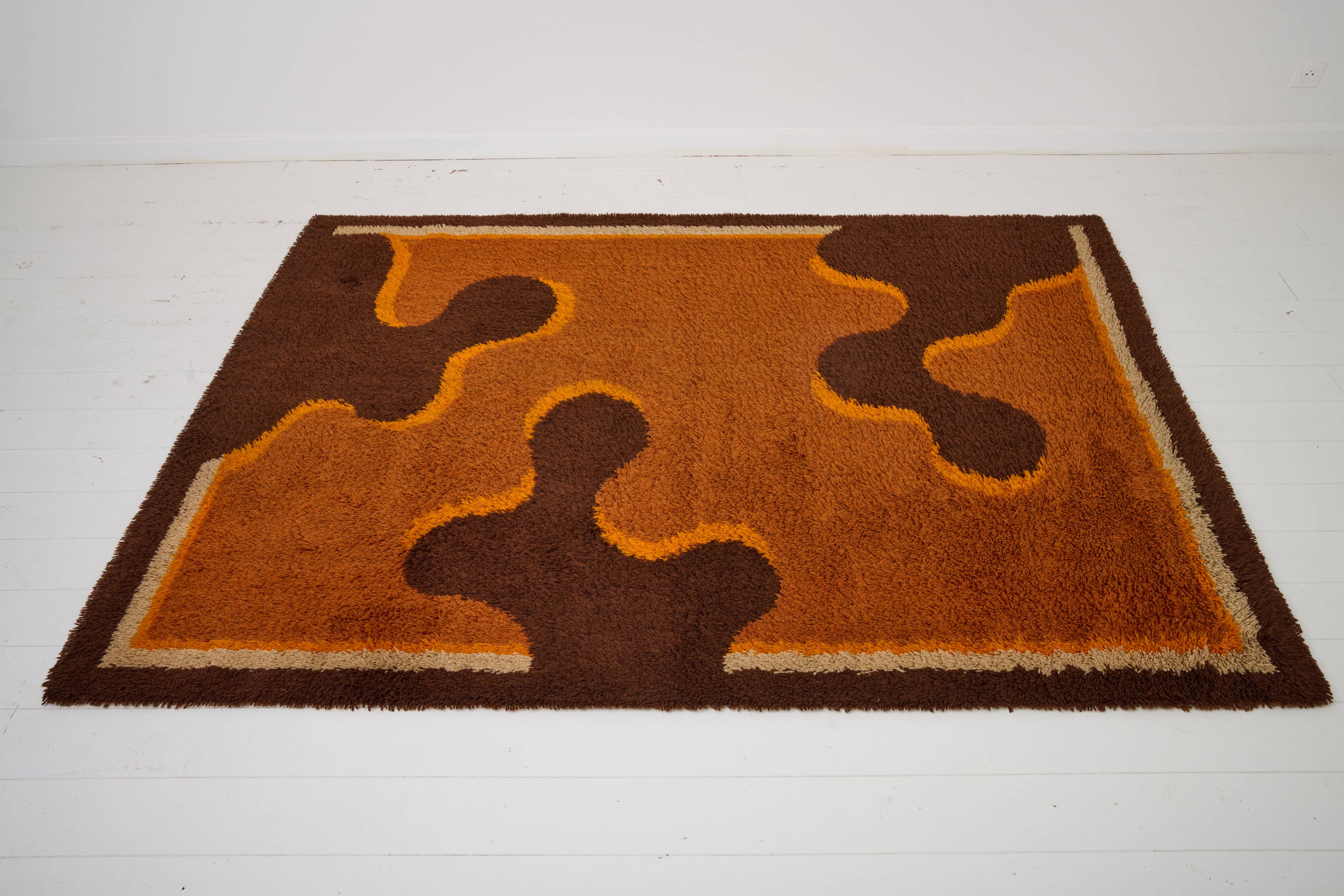 Space Age Rug, 1970-1980