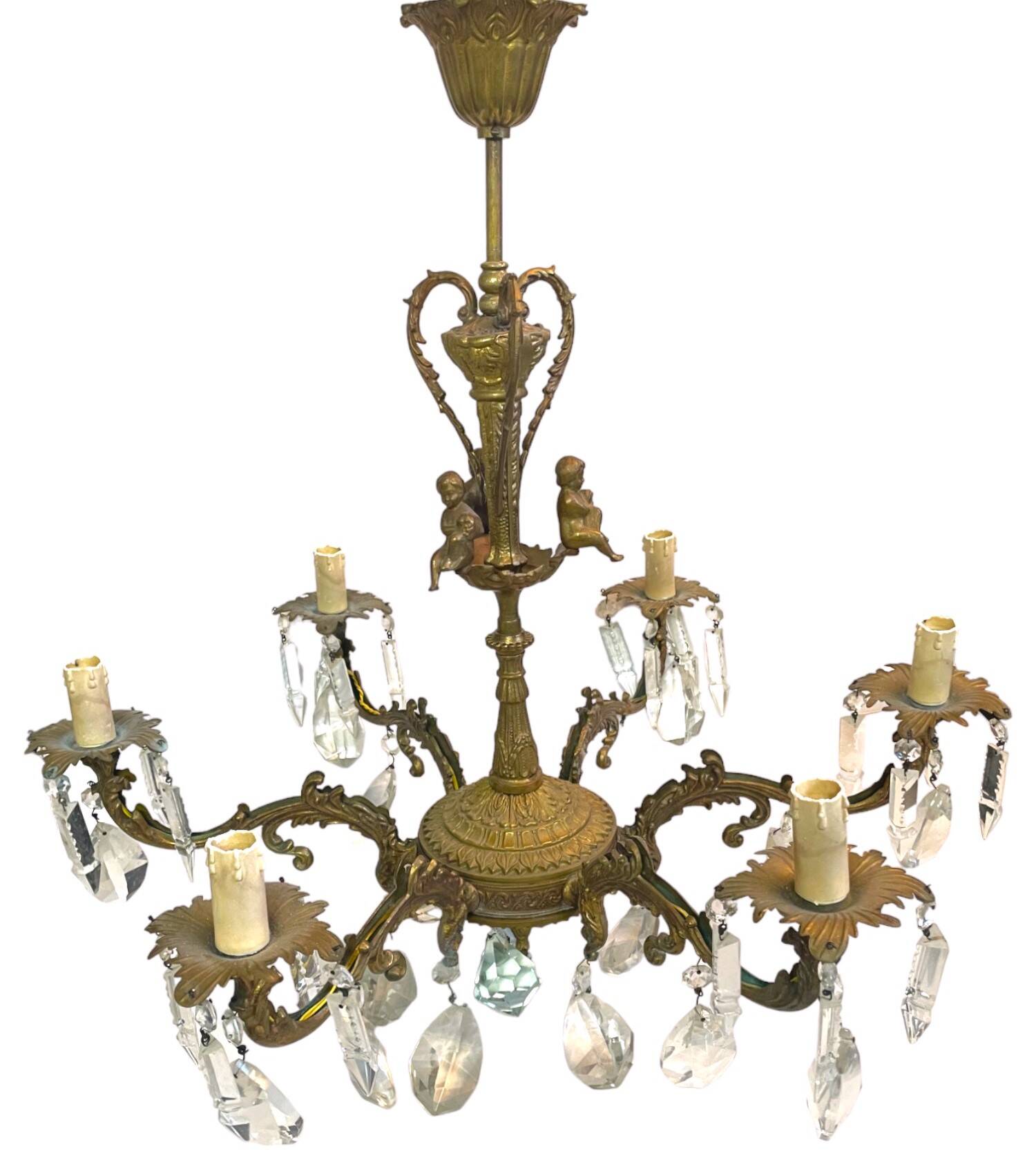 Chandelier with tassels and angels as ornamentation (rare)