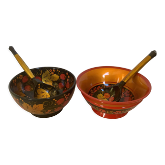 Pair of Russian khokhloma bowls two matching spoons