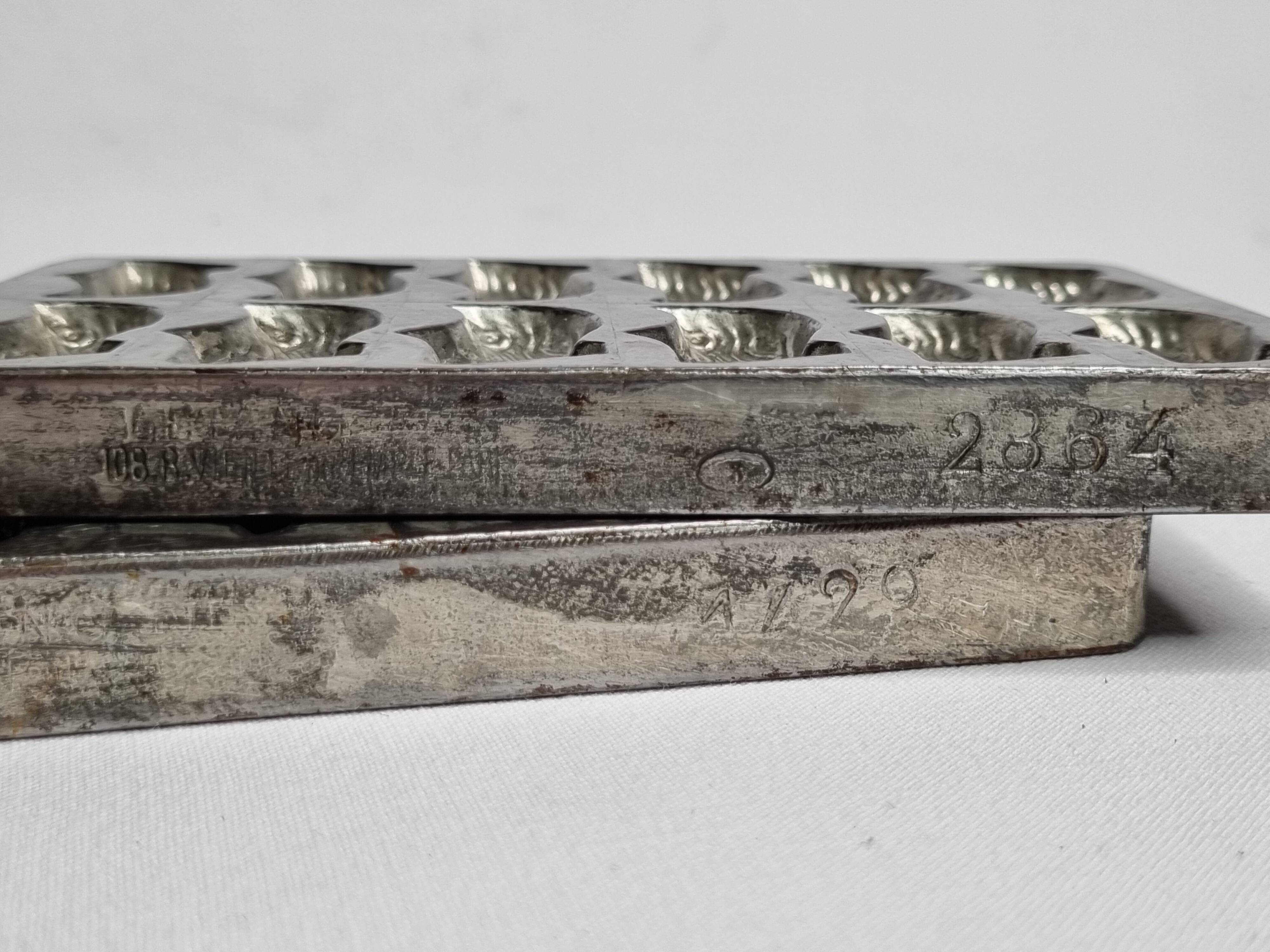 Set of two old chocolate molds "Letang et fils" Paris, 26 cm