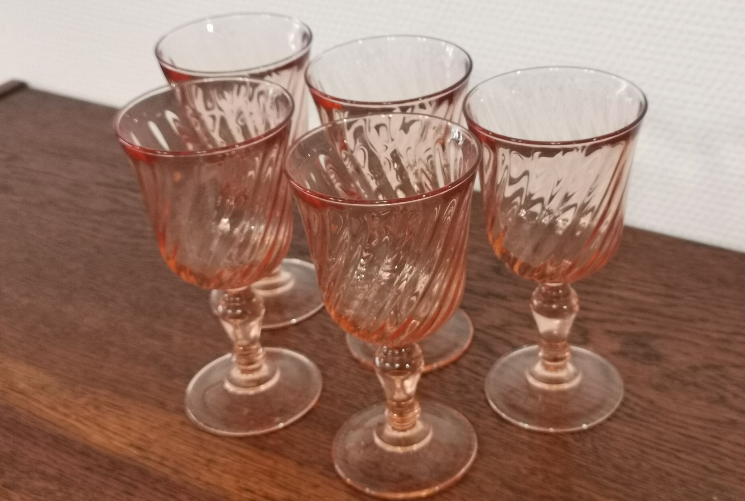 Set of 5 pink twisted water glasses "Rosaline" Luminarc France