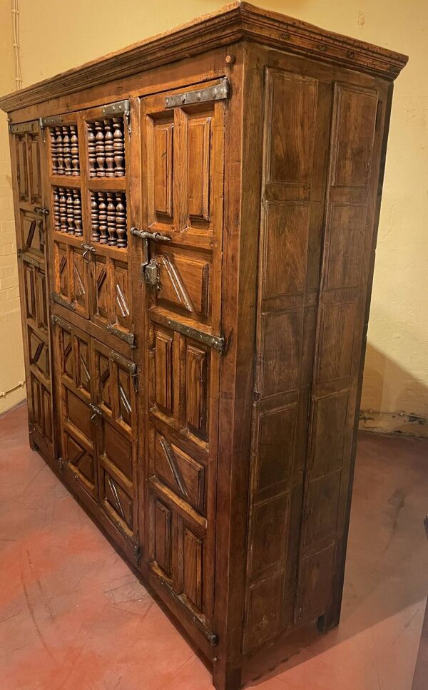 grand meuble 6 portes renaissance espagnole en chêne - 17° siècle