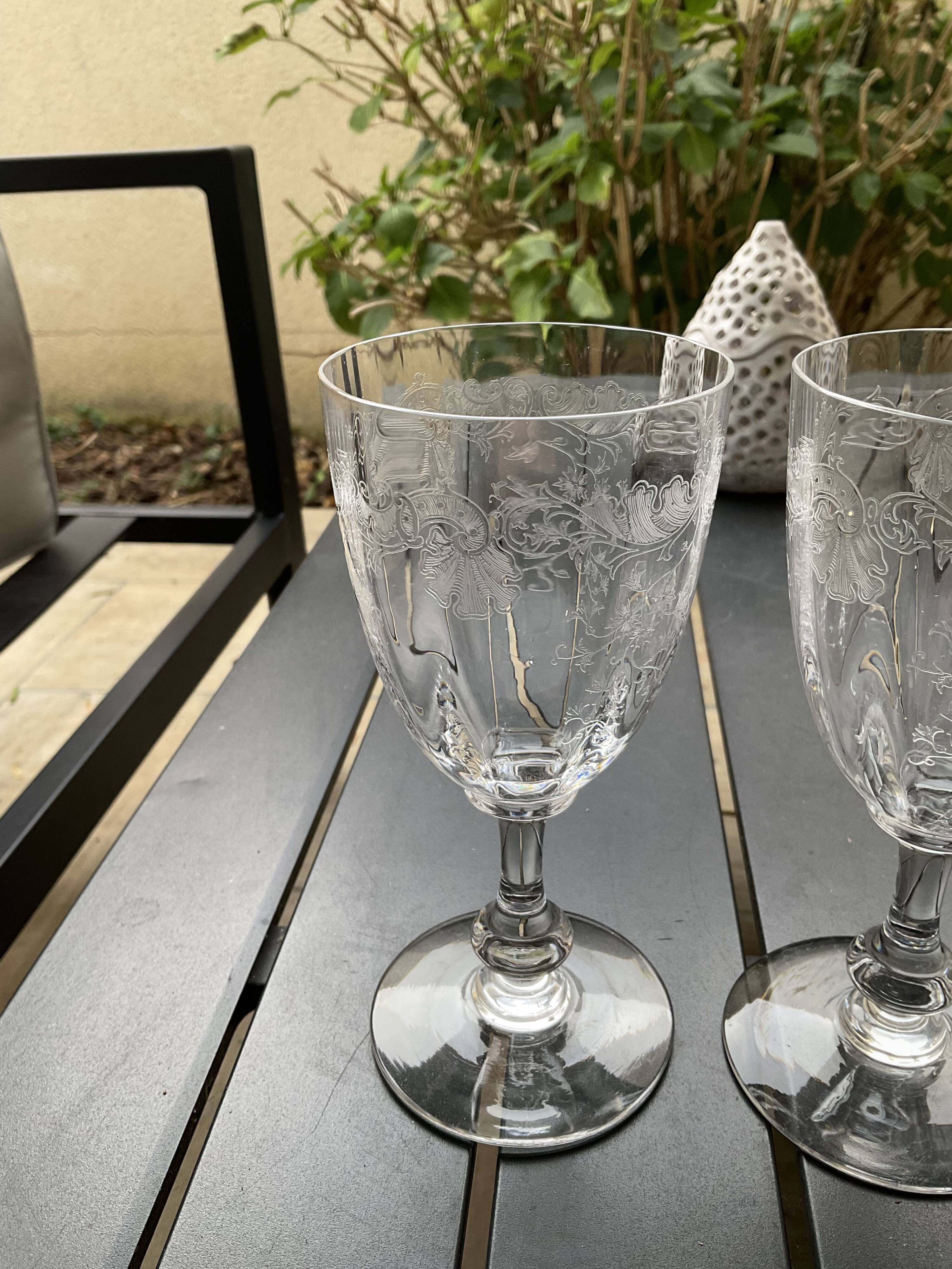 4 Saint Louis water glasses. Venetian ribbed massenet model