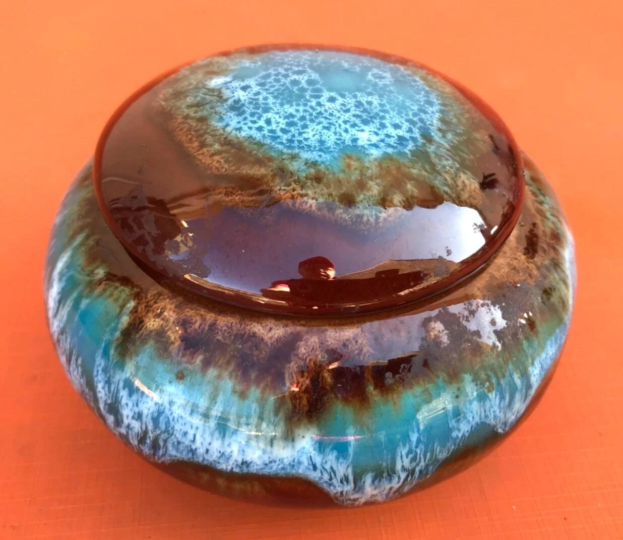 1960s Candy dish / Jewelry box Glazed ceramic