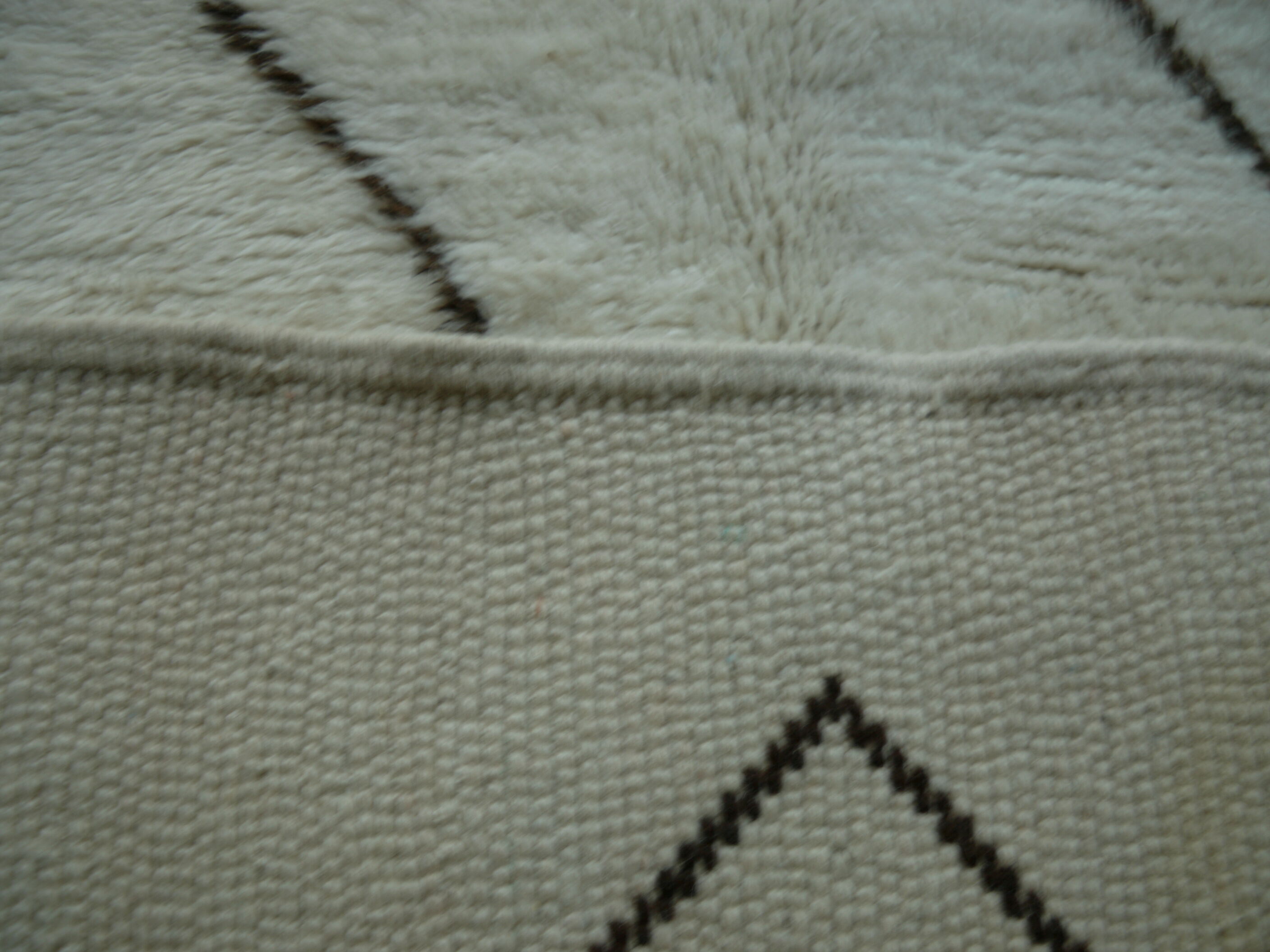 True Berber Berber Carpet Beni Ouarain, 2.15 x 2.90 M