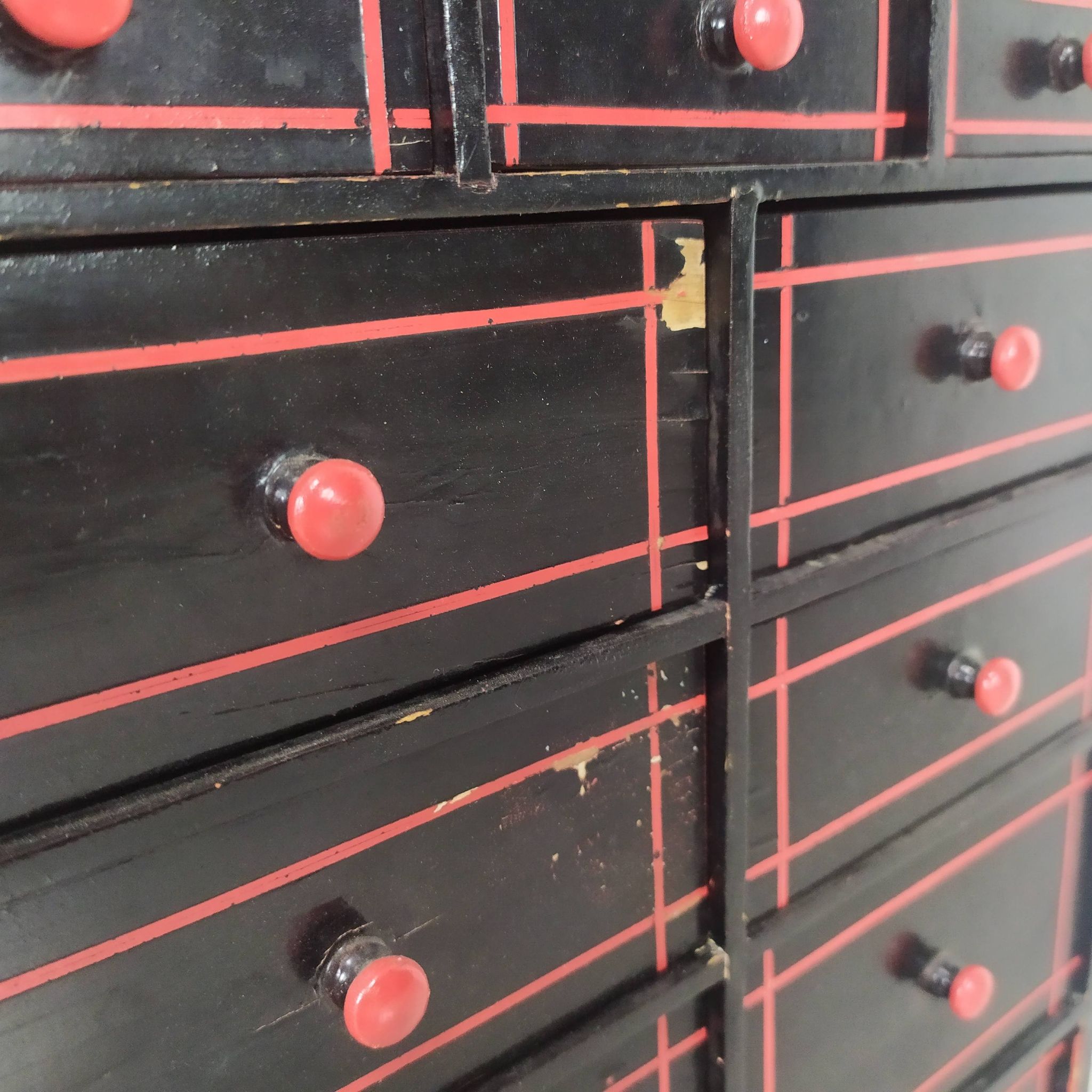 Trade furniture with drawers
