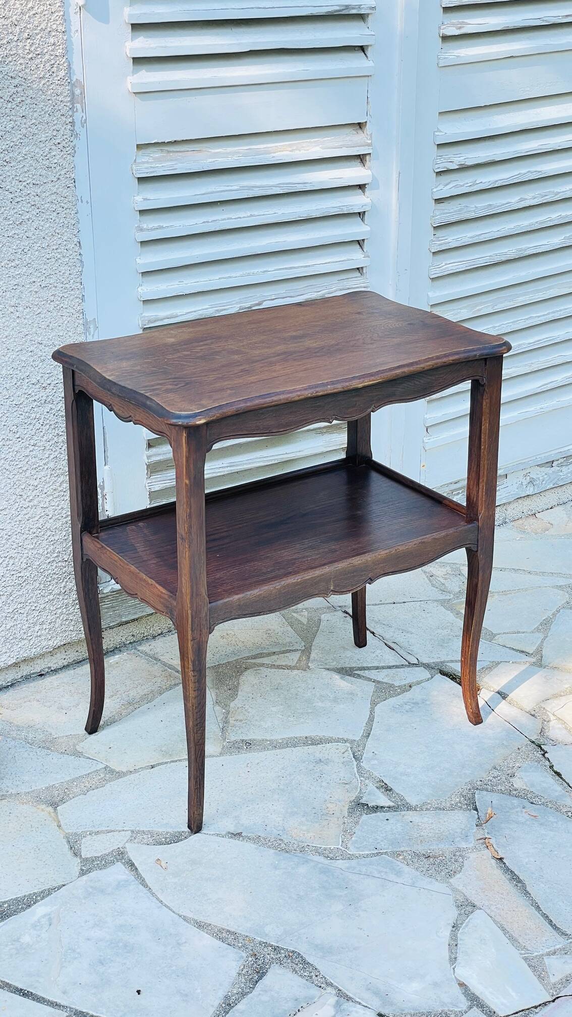 Desserte solid wood shelf and curved legs vintage