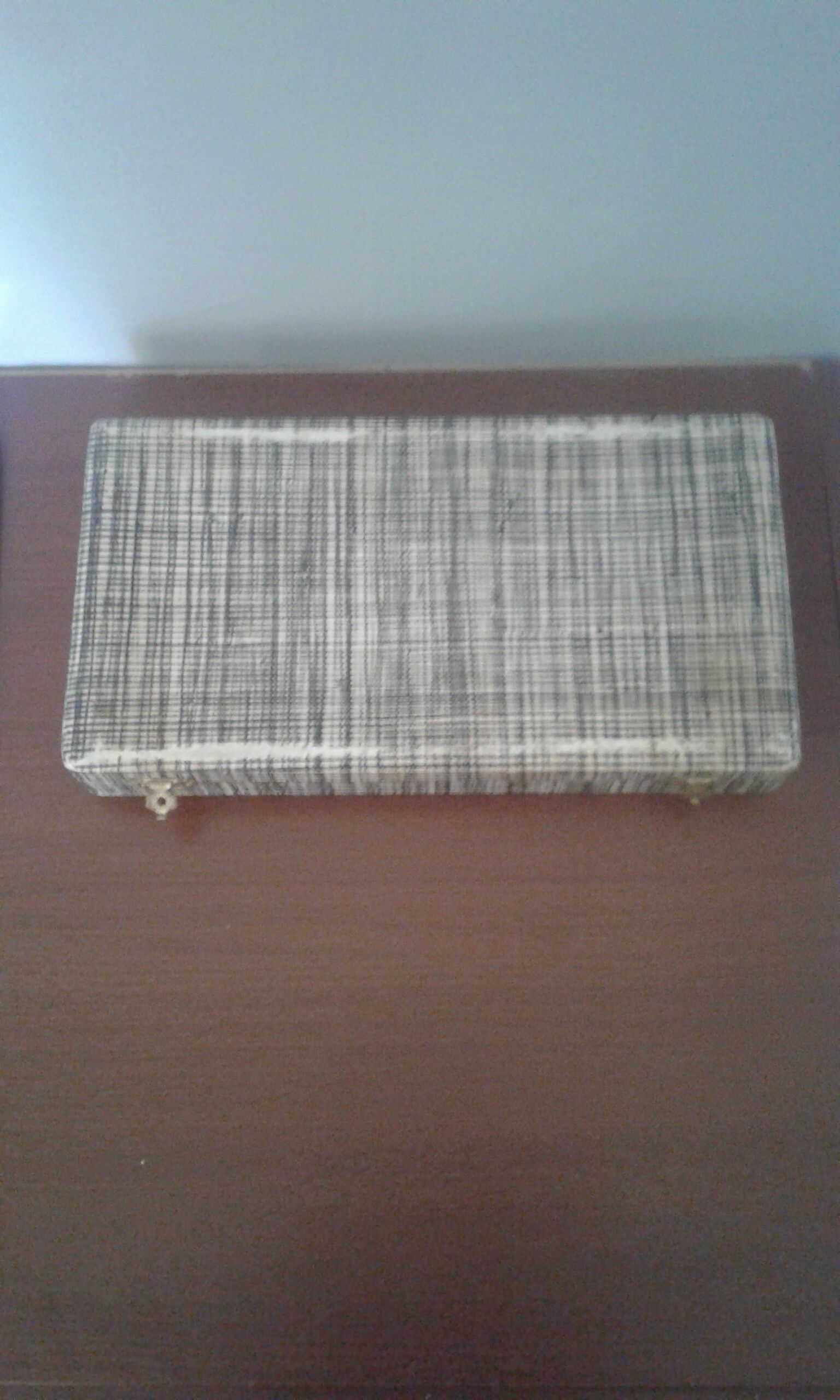 Service of 12 knives with silver metal pitches