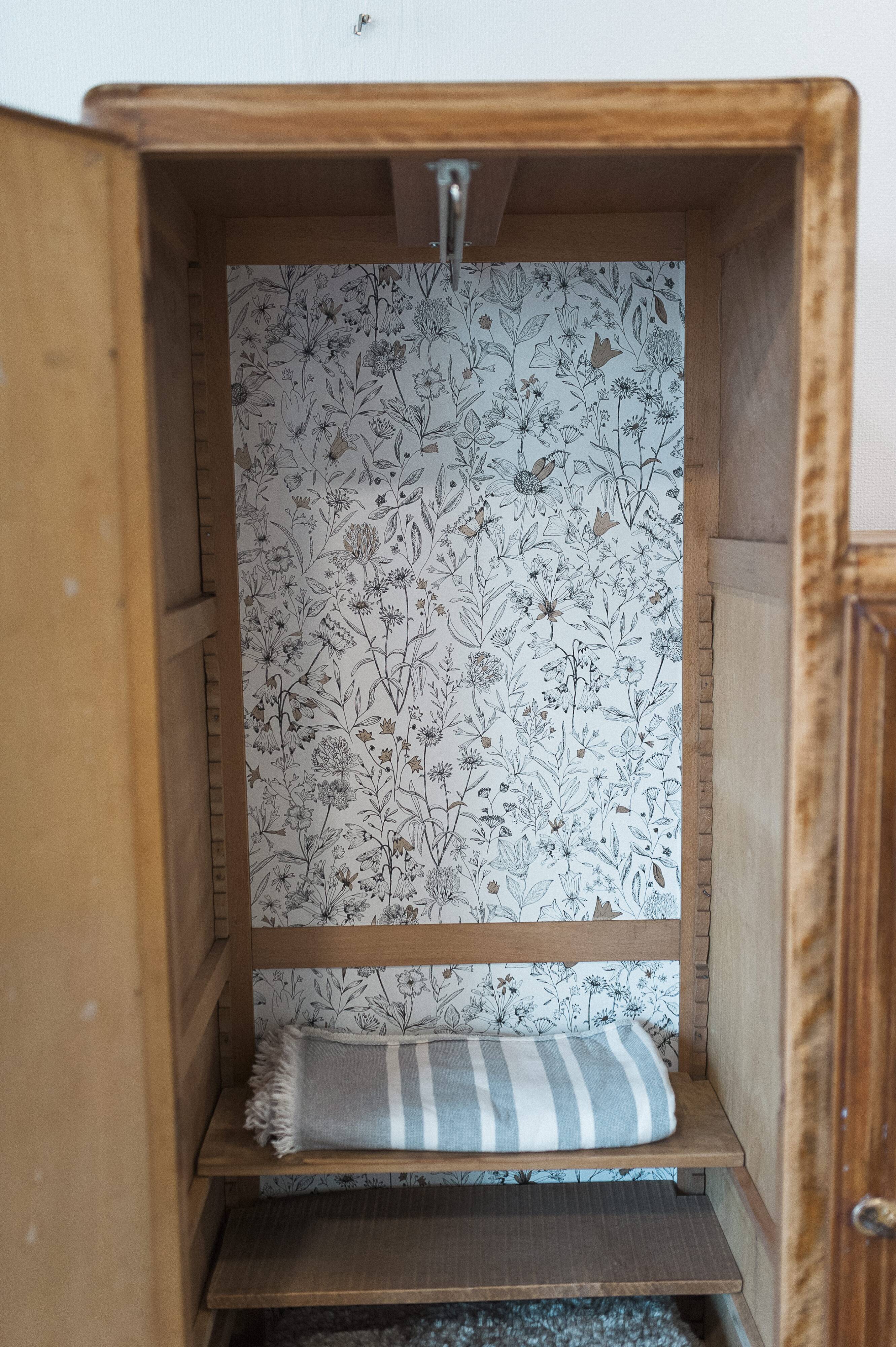 Asymmetrical wardrobe