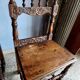 Paire rare de chaises sculptées, fabrication italienne du XVIIe siècle.
