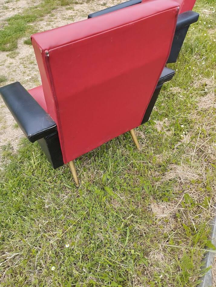 Pair of vintage 60s armchairs – Red and black faux leather