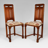 Pair of neo-Gothic chairs in Carved Walnut circa 1890