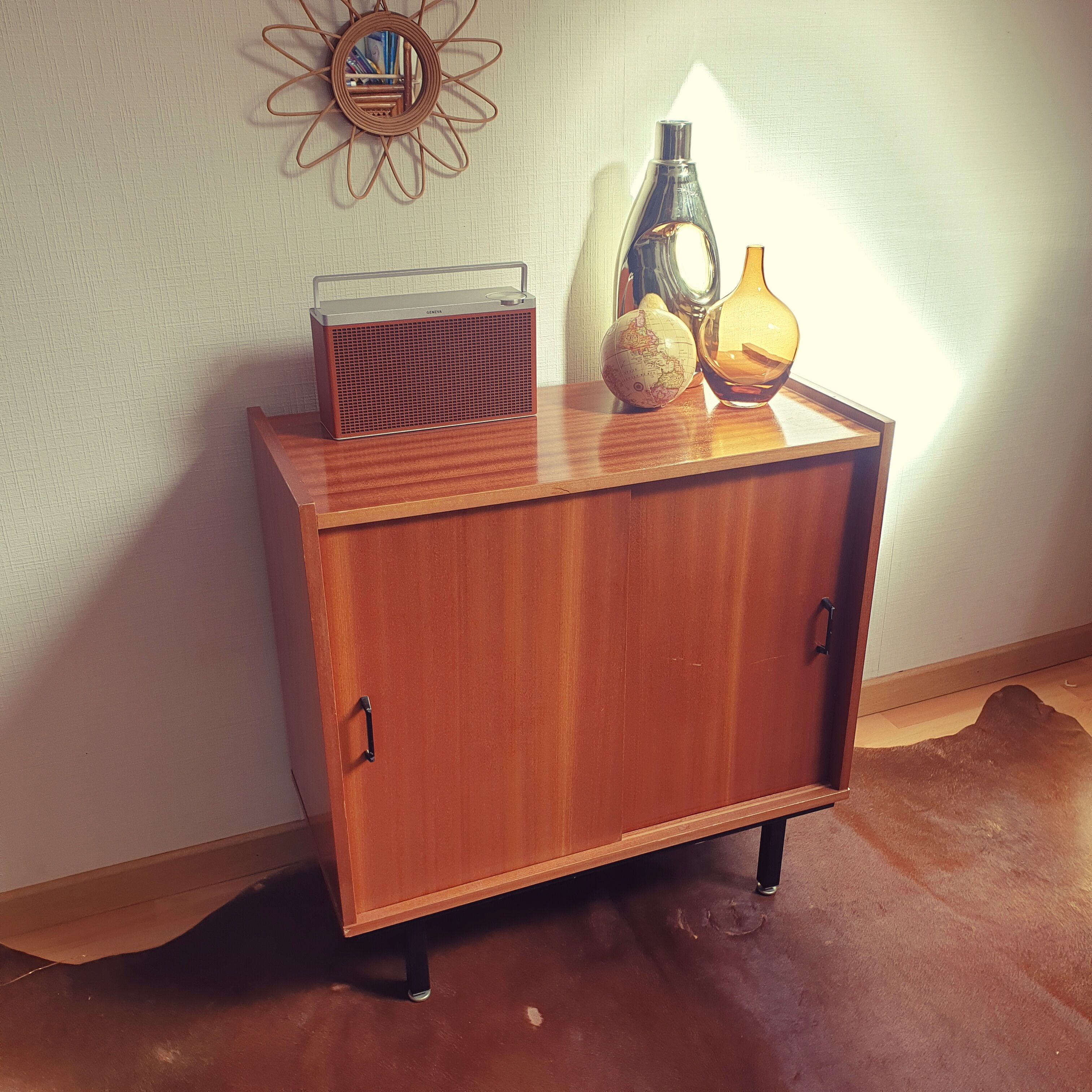 Commode vintage