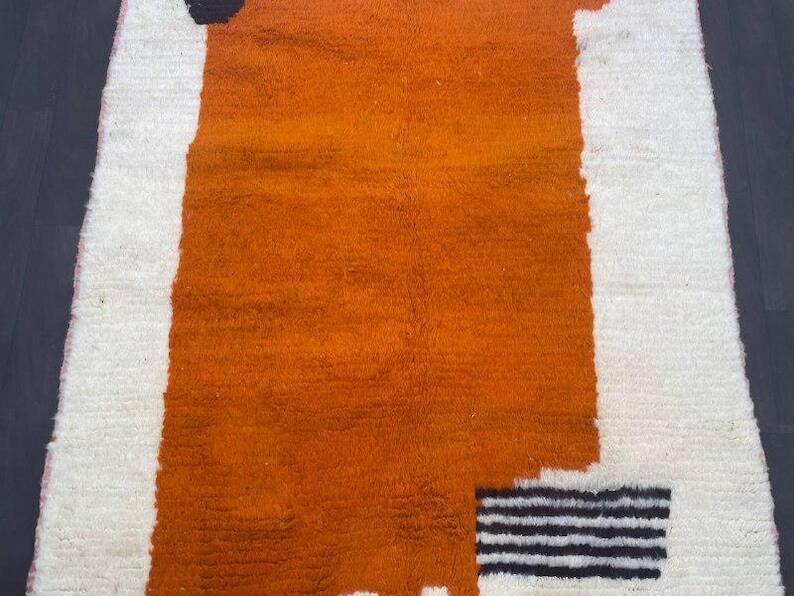 Traditional handmade wool rug 200cm x 300cm