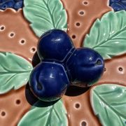 Illusion pie dish blueberry pie