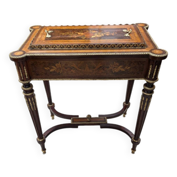 Louis XVI style cooling planter