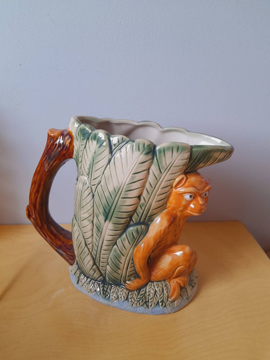 1980 barbotine monkey jug