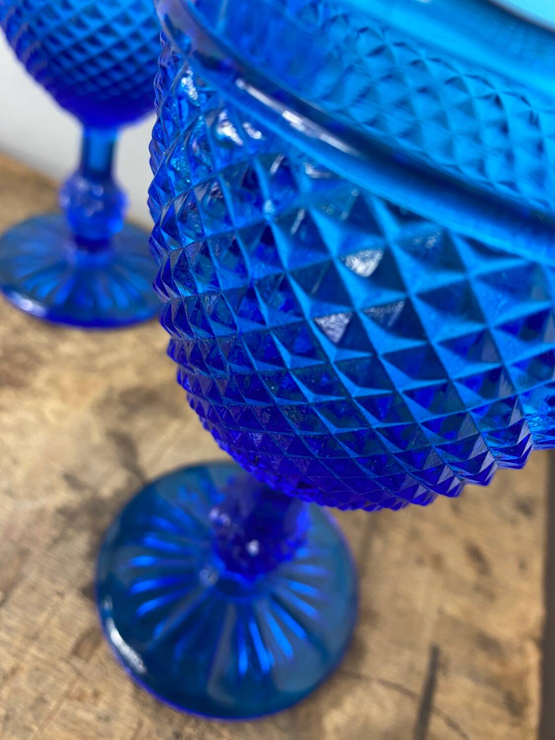 Casa Lopez Diamond-Tipped Wine Glasses