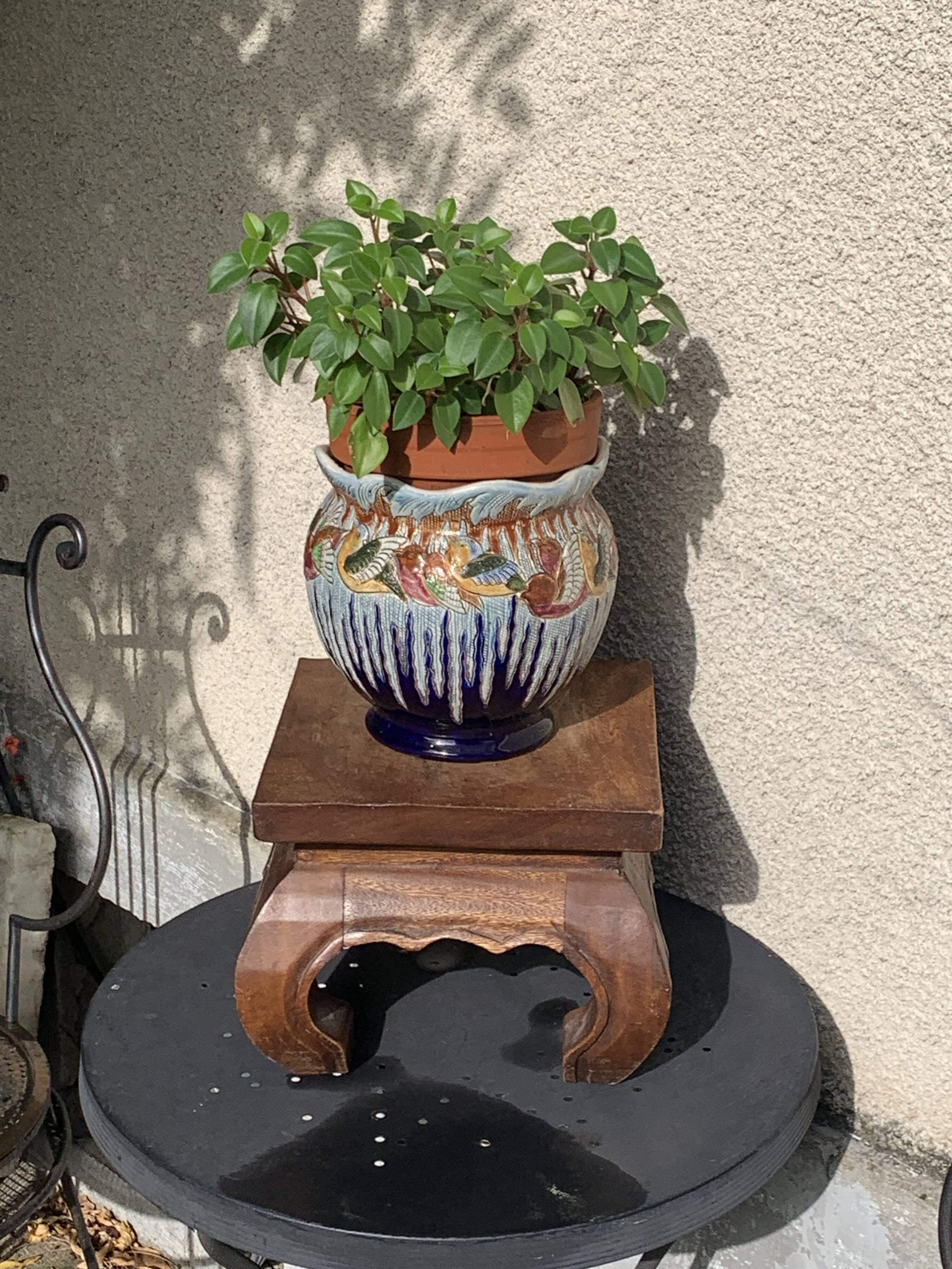 Plant holder, wooden saddle, old base
