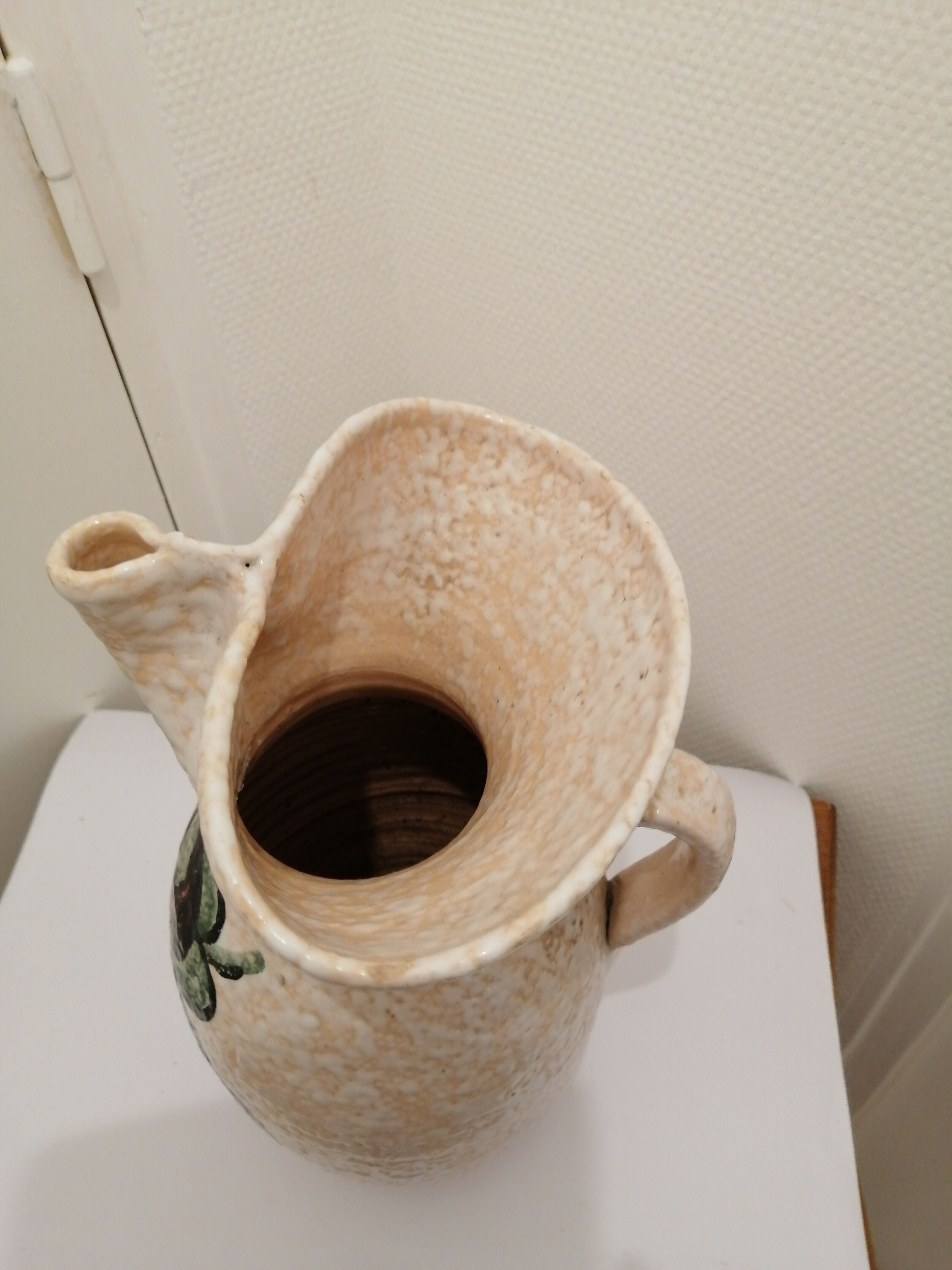 PITCHER VARNISHED YEAR 1960 VINTAGE