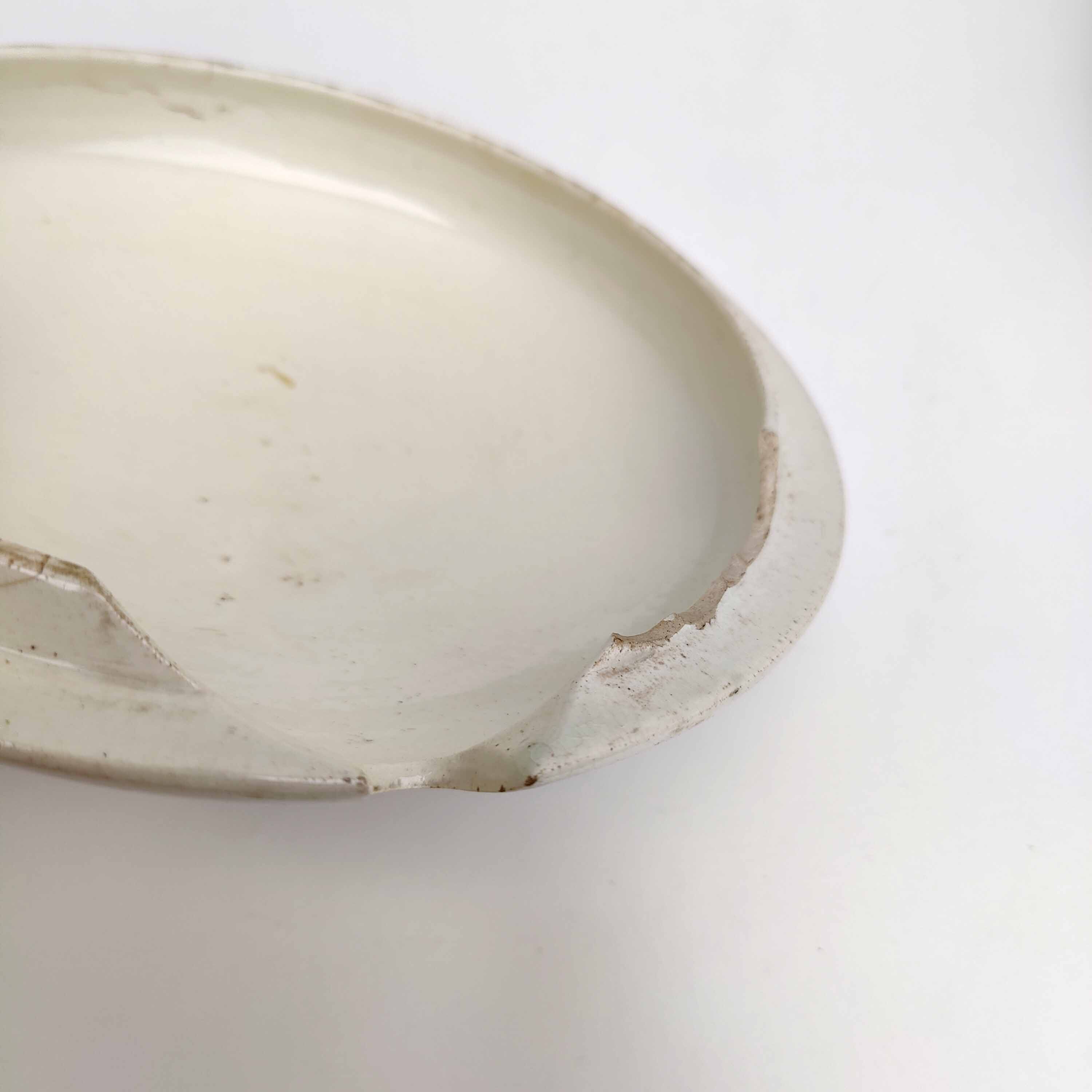 Porcelain soup tureen with heron and bamboo decor