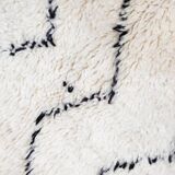 Moroccan Berber carpet Marmoucha with black zigzags 1.48x1.10m