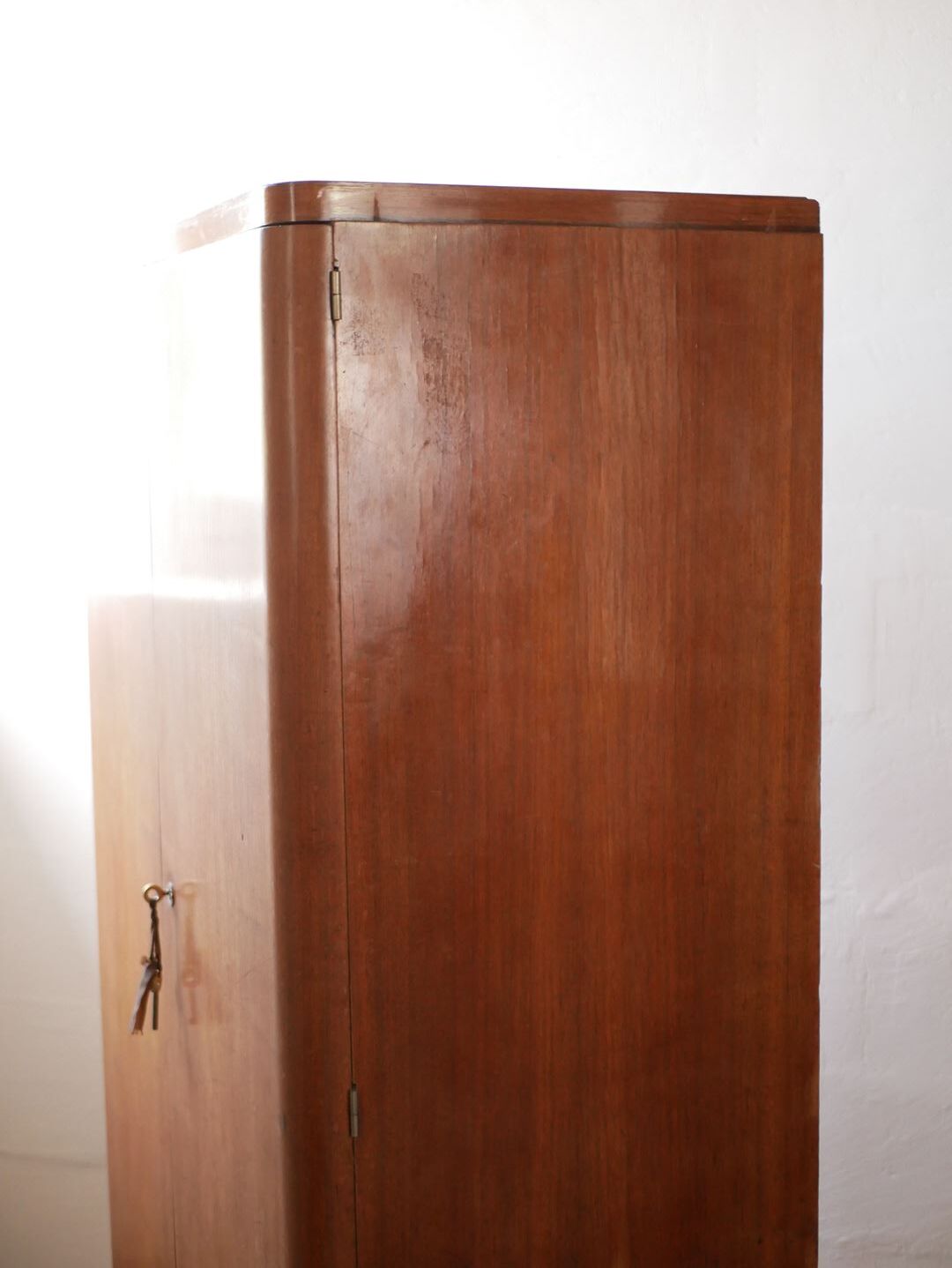 Art deco shoe cabinet