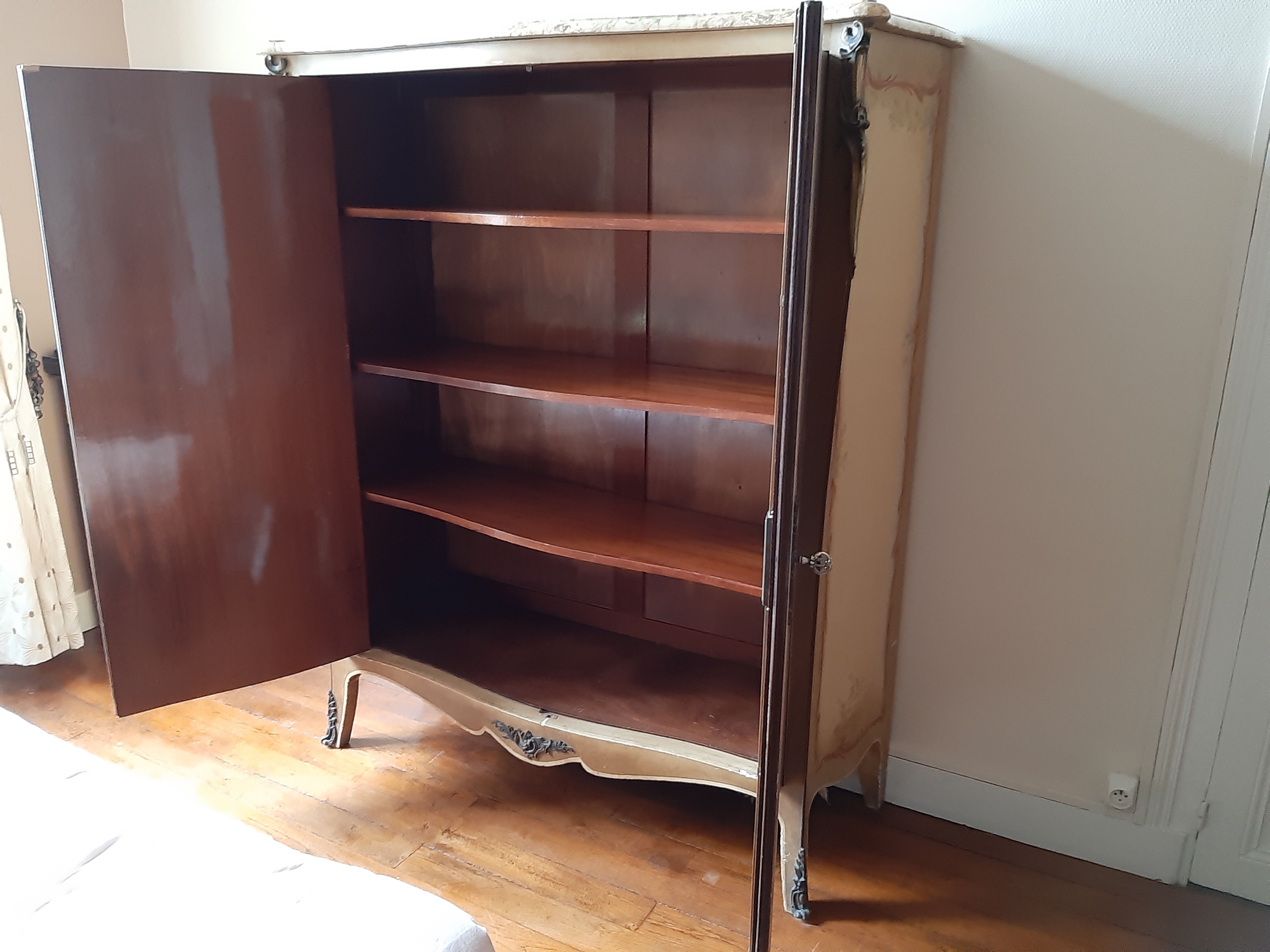 Louis XV-style curved wardrobe, Martin varnished