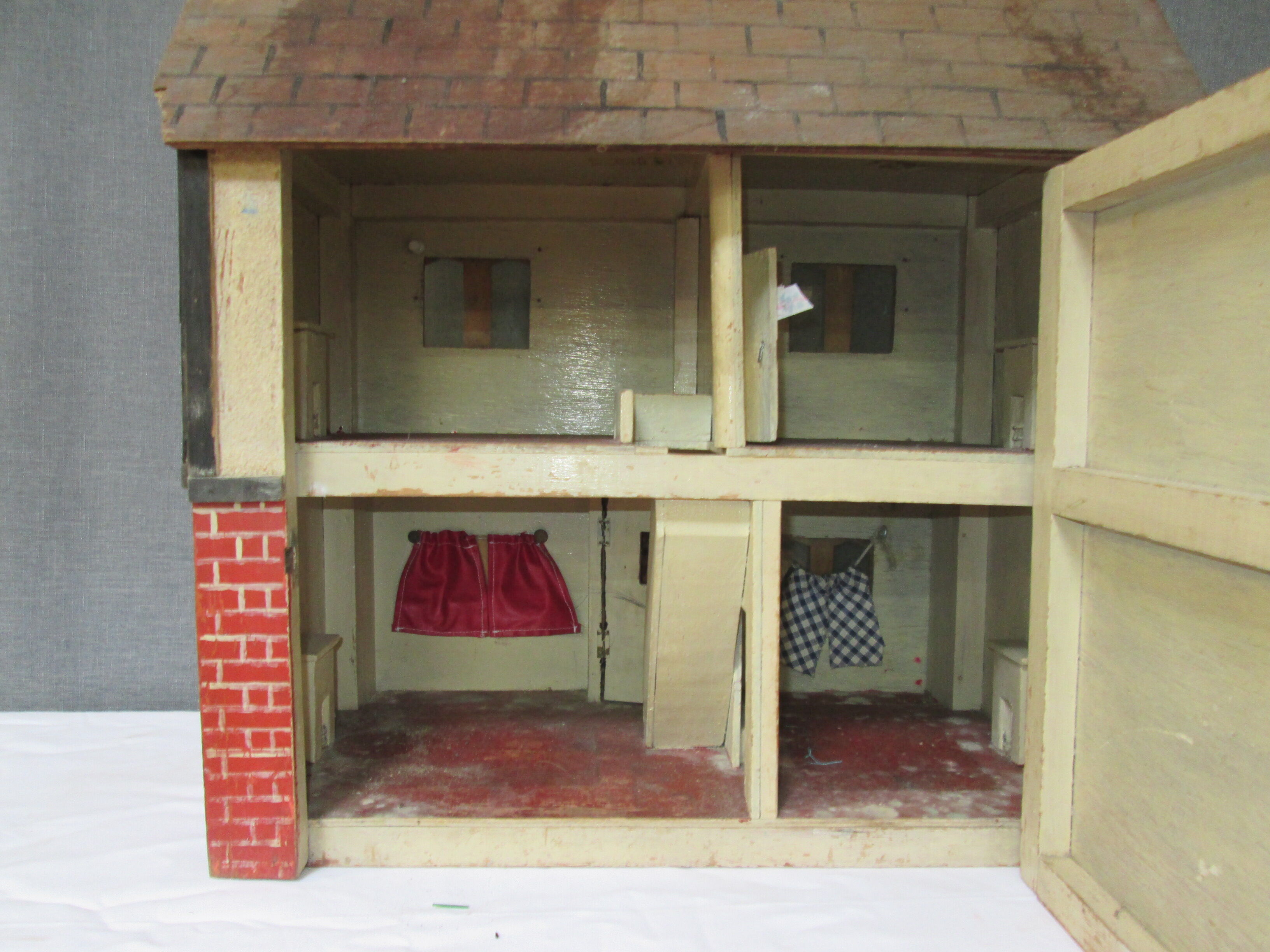 Old dollhouse