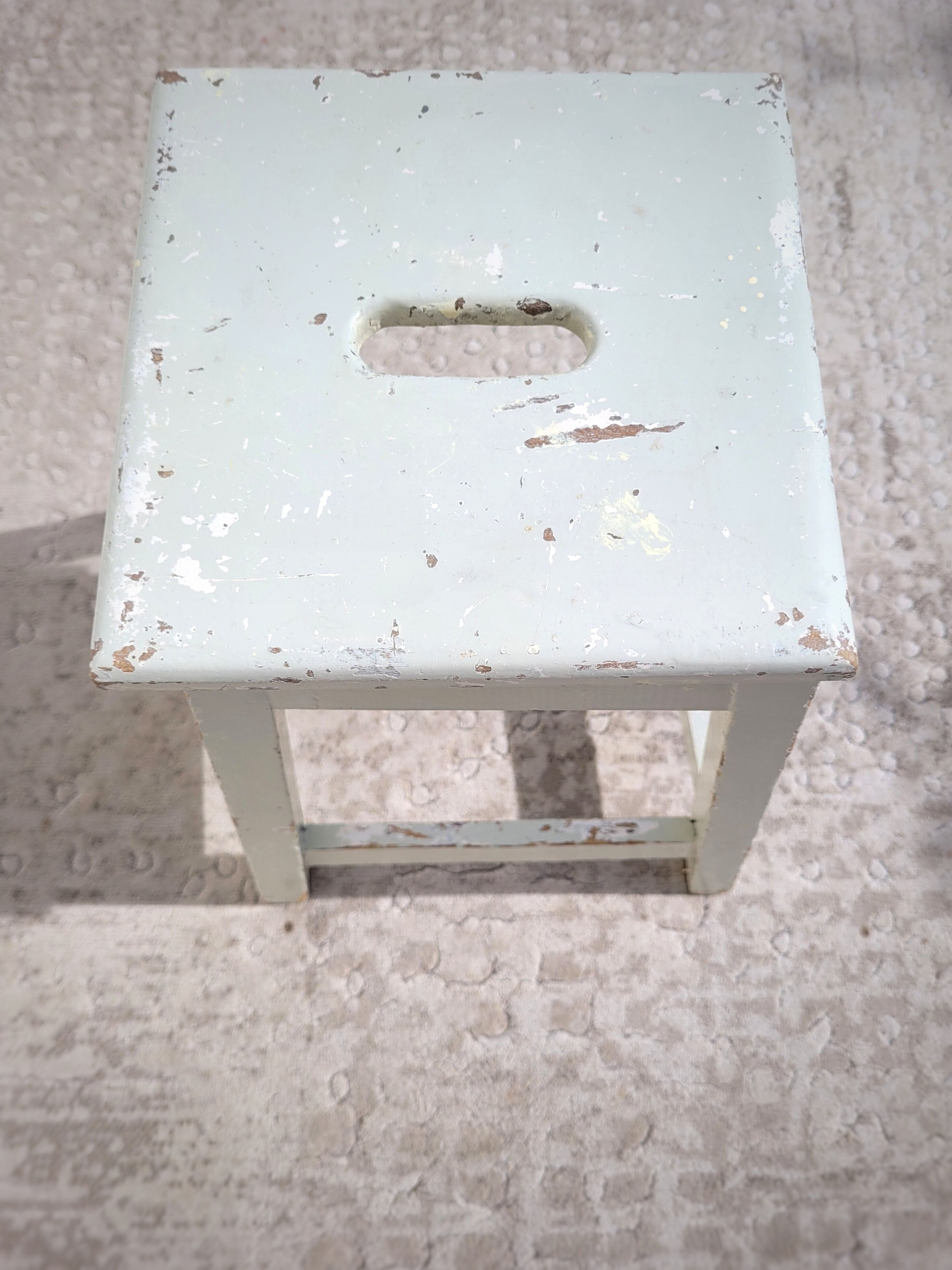 Country bottom stool