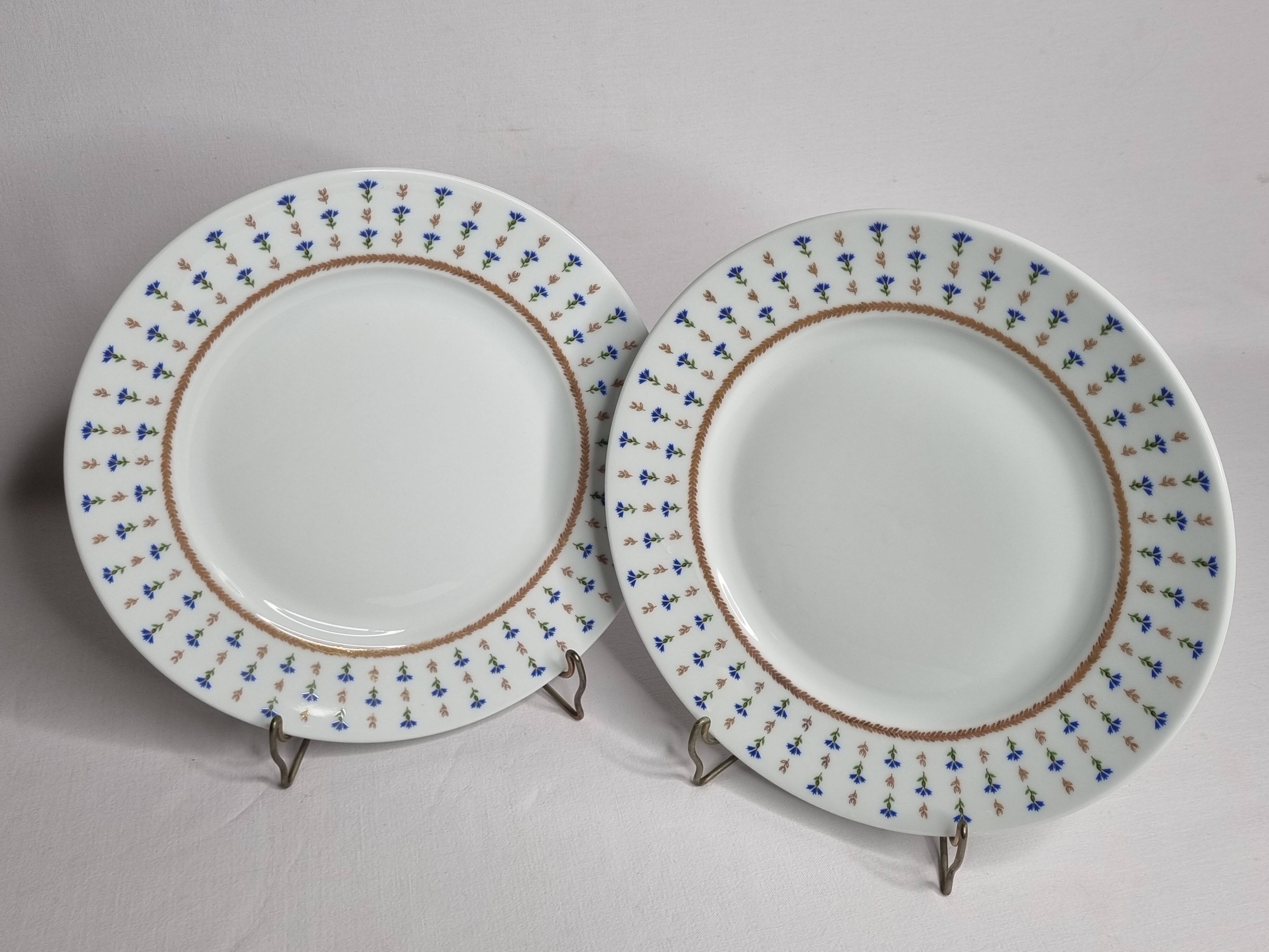 Pair of Limoges Renaud & Cie flat plates, "Vieux Nyon" model, 23.5 cm