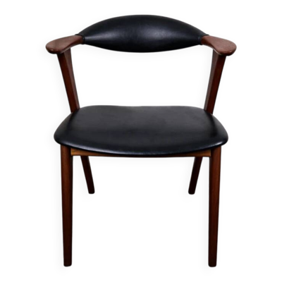Chaise en teck avec simili cuir, modèle 49 par Erik Kirkegaard pour Høng Møbelfabrik, Danemark, 1960.