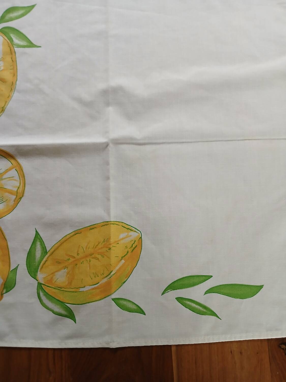 8 White Square Napkins