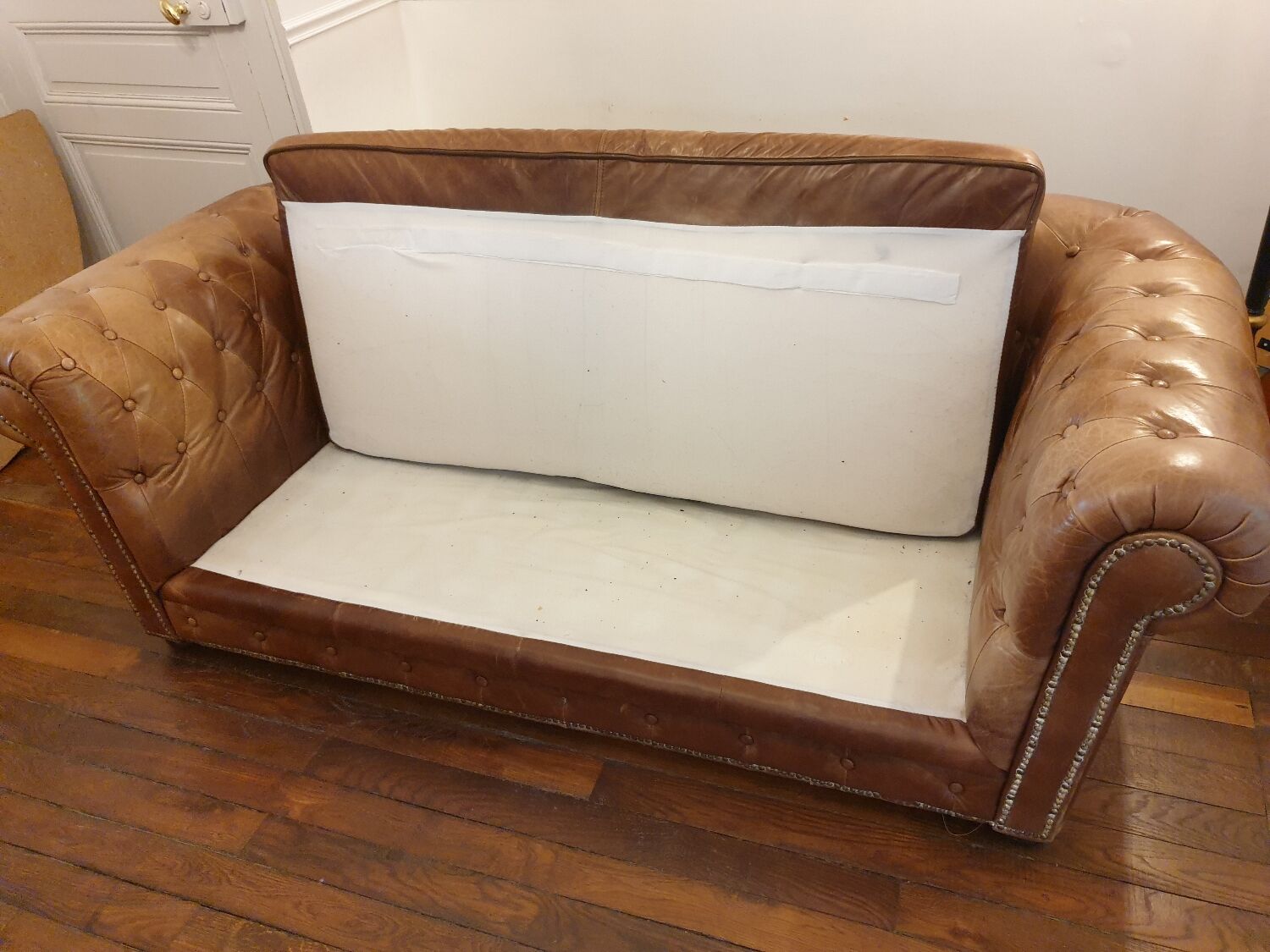 3-seater chesterfield sofa in tan leather